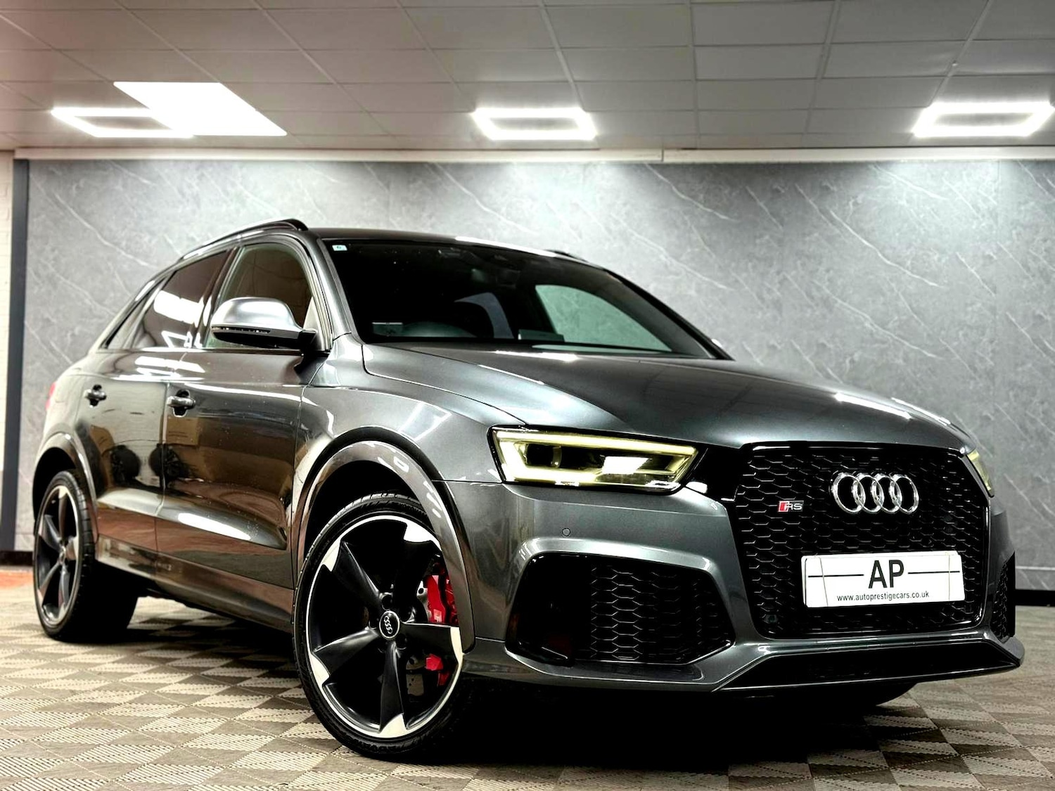 Used Audi RS Q3 2015 for sale - 77398903: Photo 1