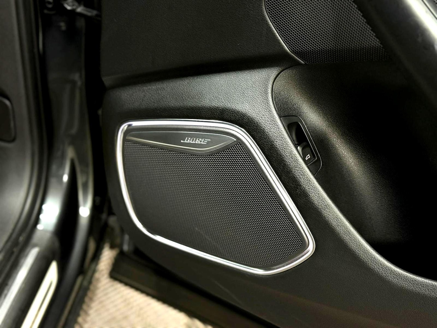 Used Audi RS Q3 2015 for sale - 77398903: Photo 13