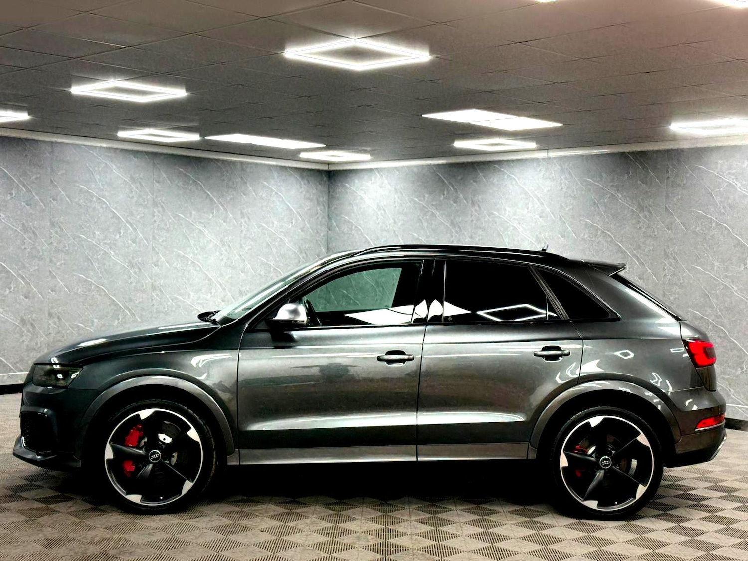 Used Audi RS Q3 2015 for sale - 77398903: Photo 22