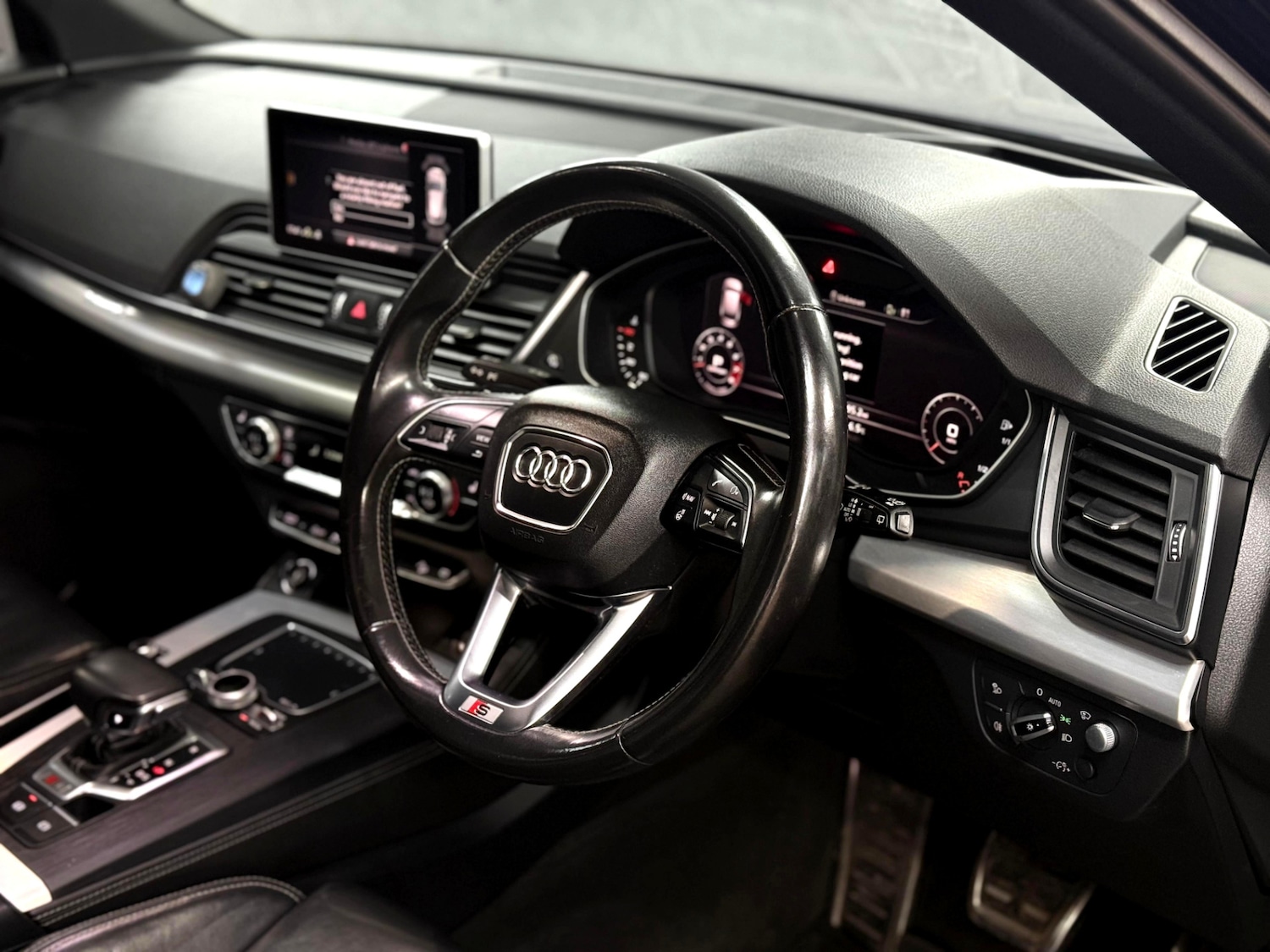 Used Audi SQ5 2017 for sale - 76671145: Photo 9