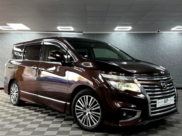 Used Nissan Elgrand 2014 for sale - 75290241: Photo 1