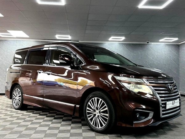 Used Nissan Elgrand 2014 for sale - 75290241: Photo 2