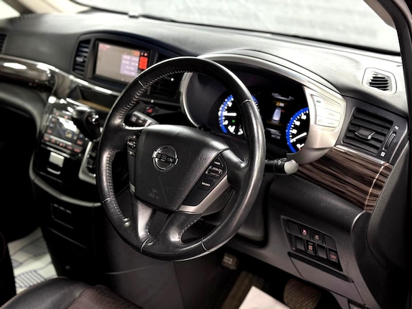 Used Nissan Elgrand 2014 for sale - 75290241: Photo 7