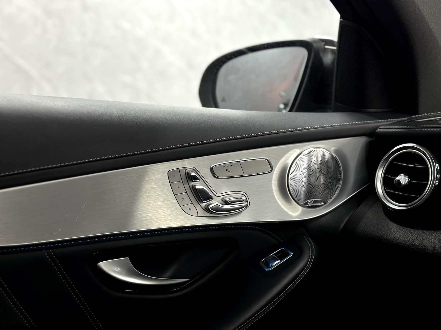 Used Mercedes-Benz GLC 2018 for sale - 77393965: Photo 32