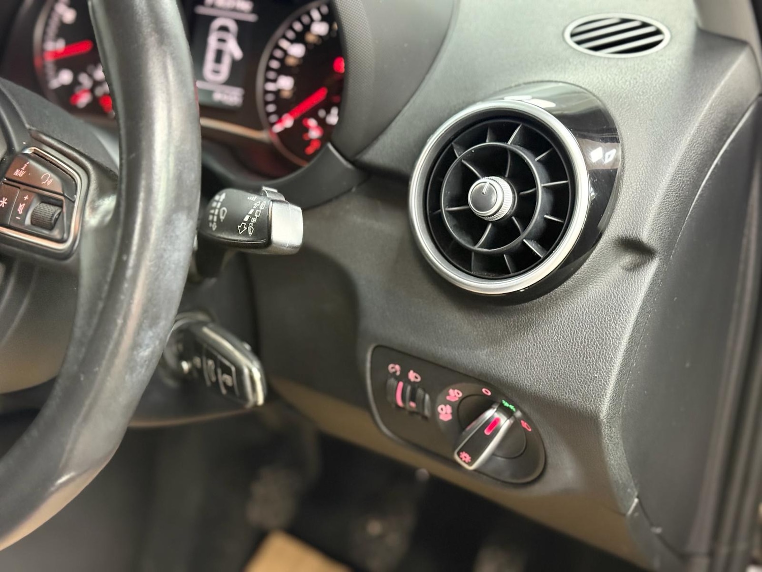 Used Audi A1 2014 for sale - 77611375: Photo 17