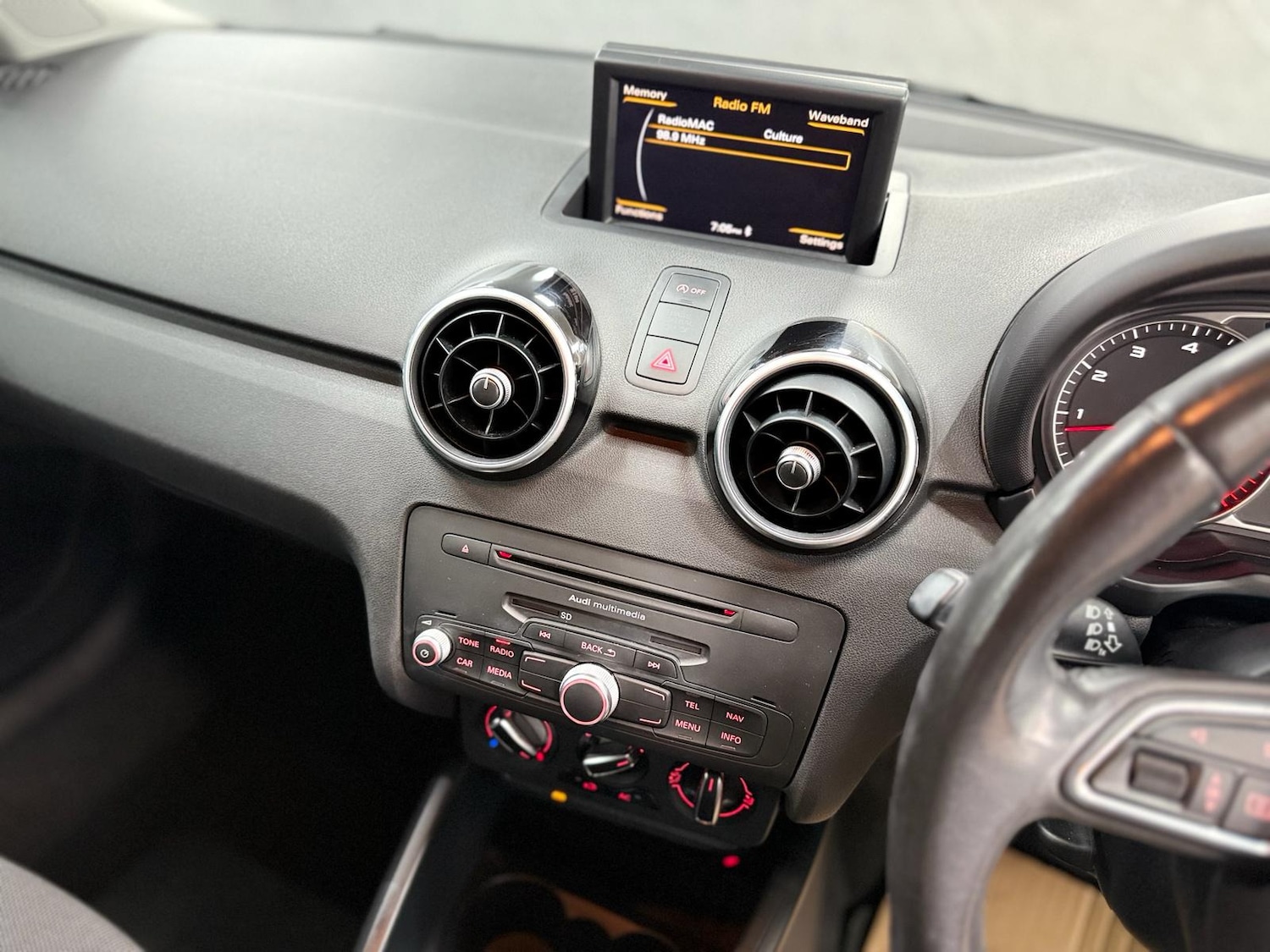 Used Audi A1 2014 for sale - 77611375: Photo 26