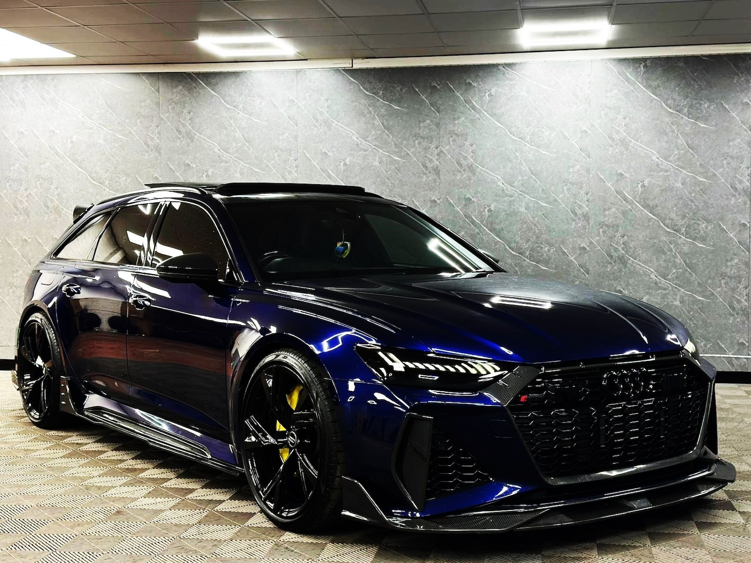 Used Audi RS6 2020 for sale - 77198099: Photo 2