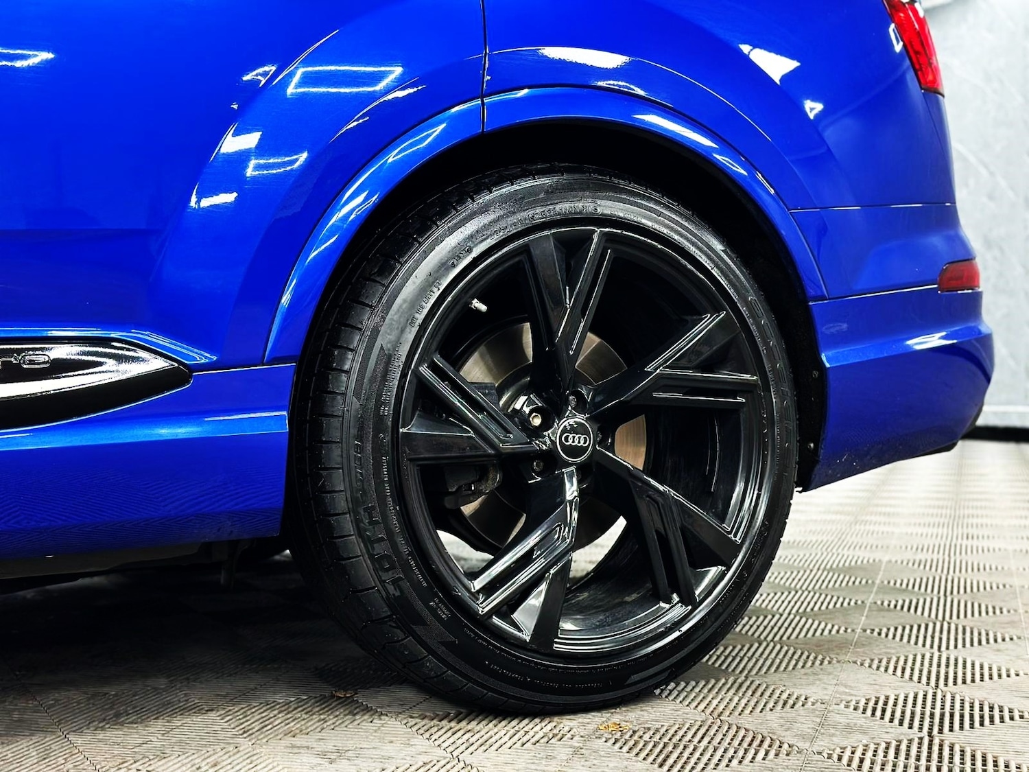 Used Audi Q7 2016 for sale - 76885266: Photo 31