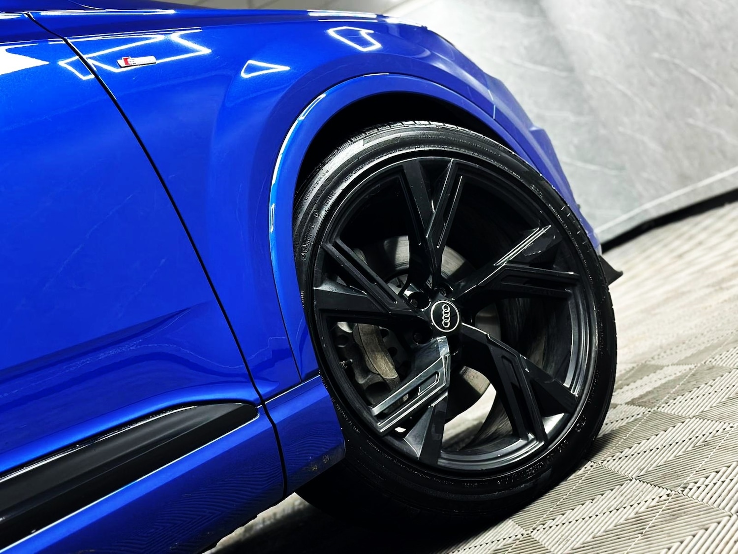 Used Audi Q7 2016 for sale - 76885266: Photo 35