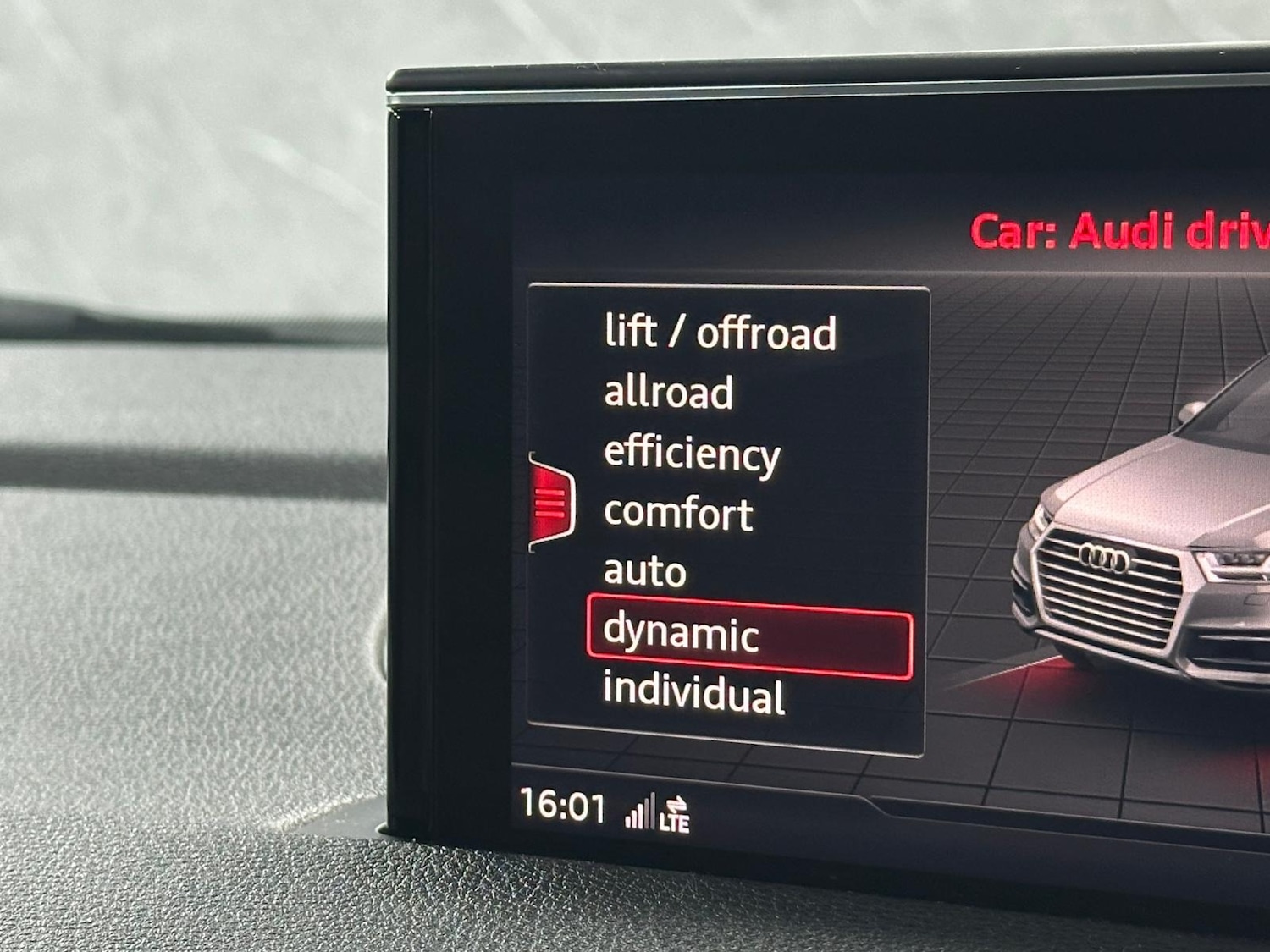 Used Audi Q7 2016 for sale - 76885266: Photo 64