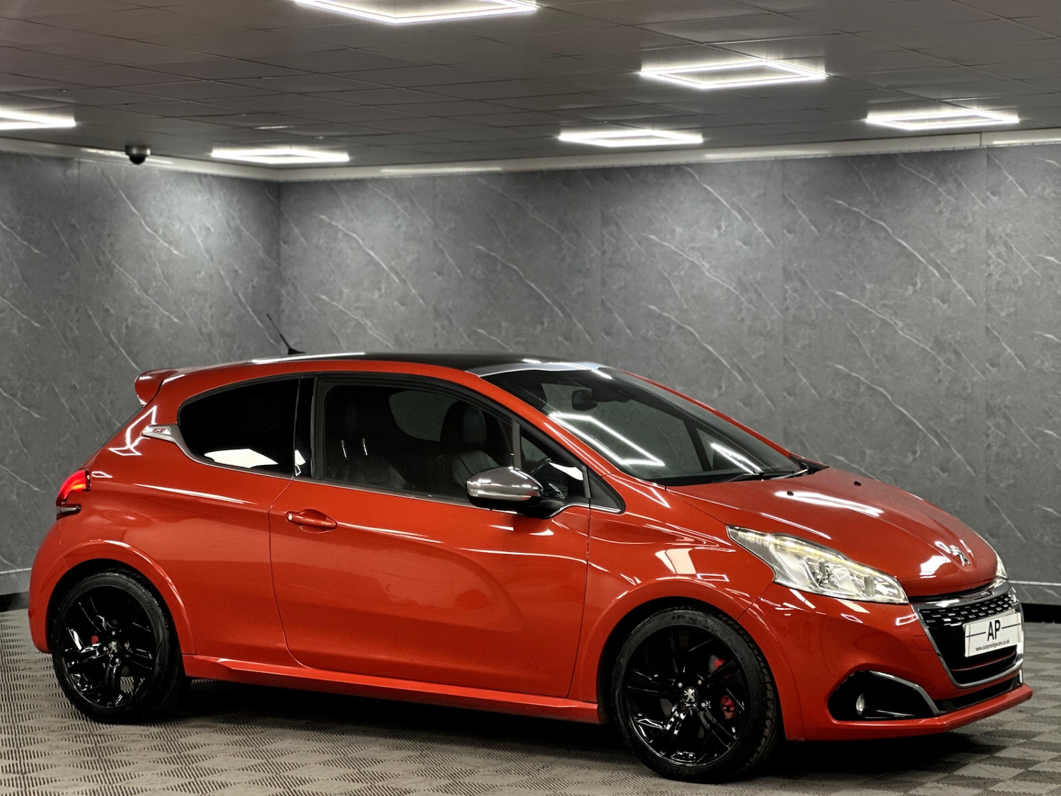 Used Peugeot 208 2016 for sale - 77114385: Photo 6