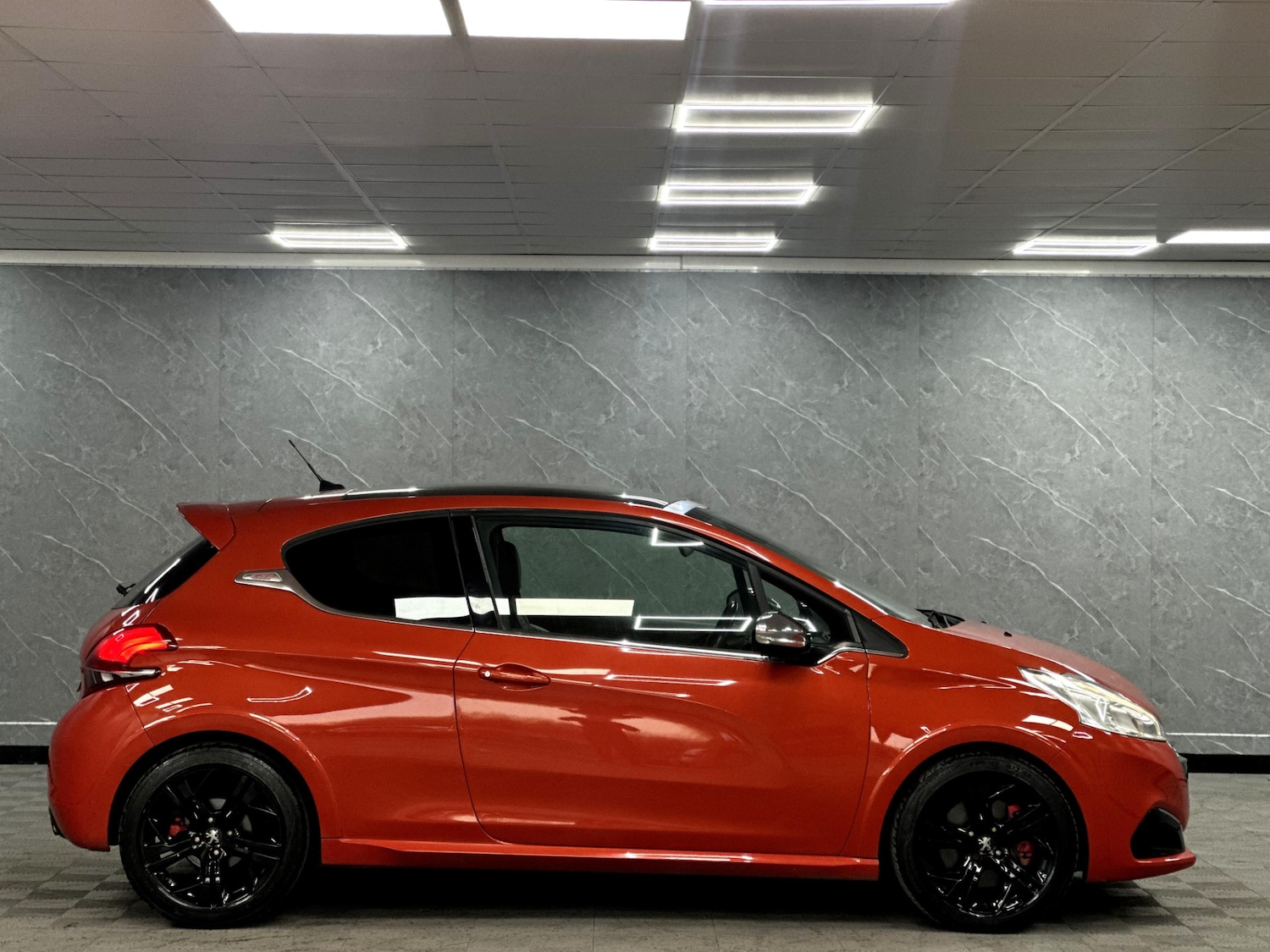 Used Peugeot 208 2016 for sale - 77114385: Photo 7