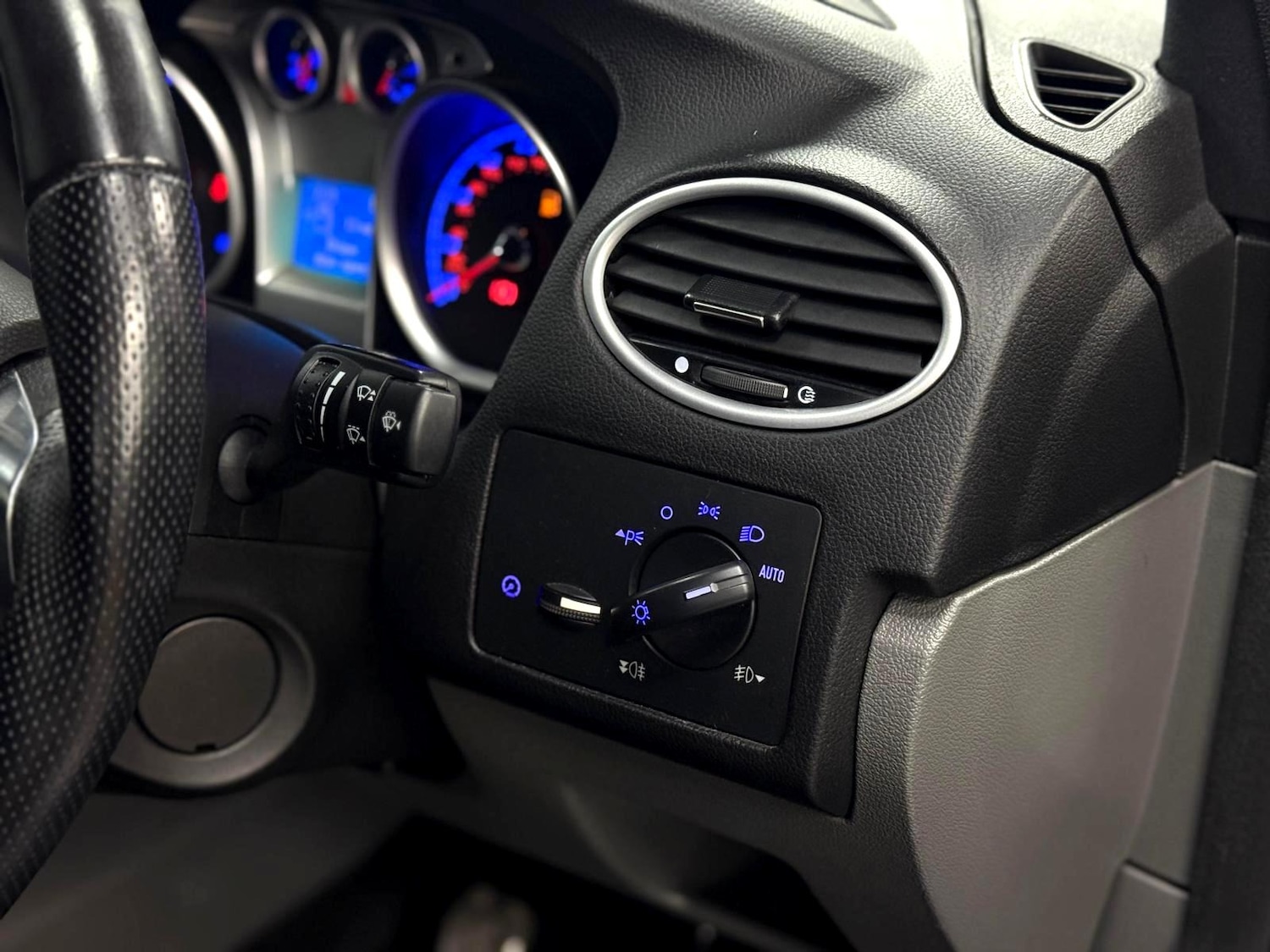 Used Ford Focus 2009 for sale - 76950923: Photo 29