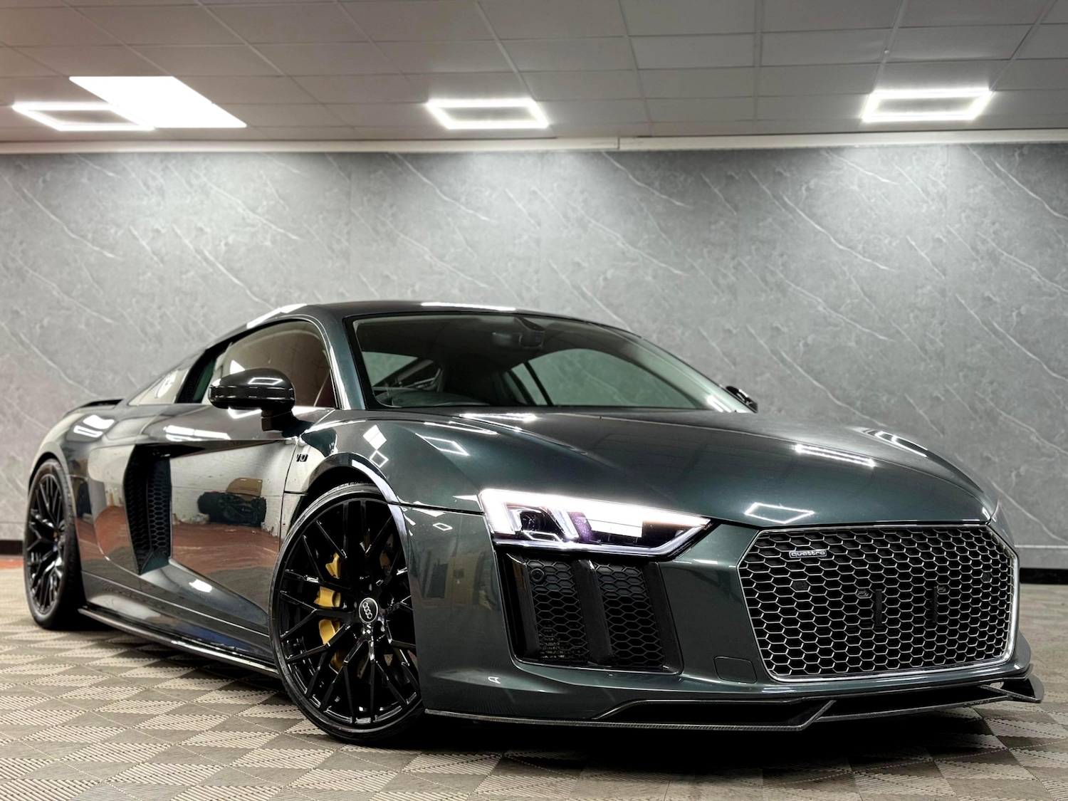 Used Audi R8 2016 for sale - 77201430: Photo 2