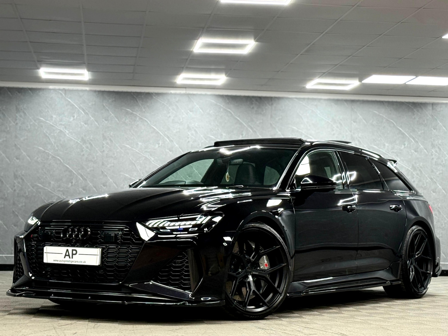 Used Audi RS6 2020 for sale - 76446101: Photo 2