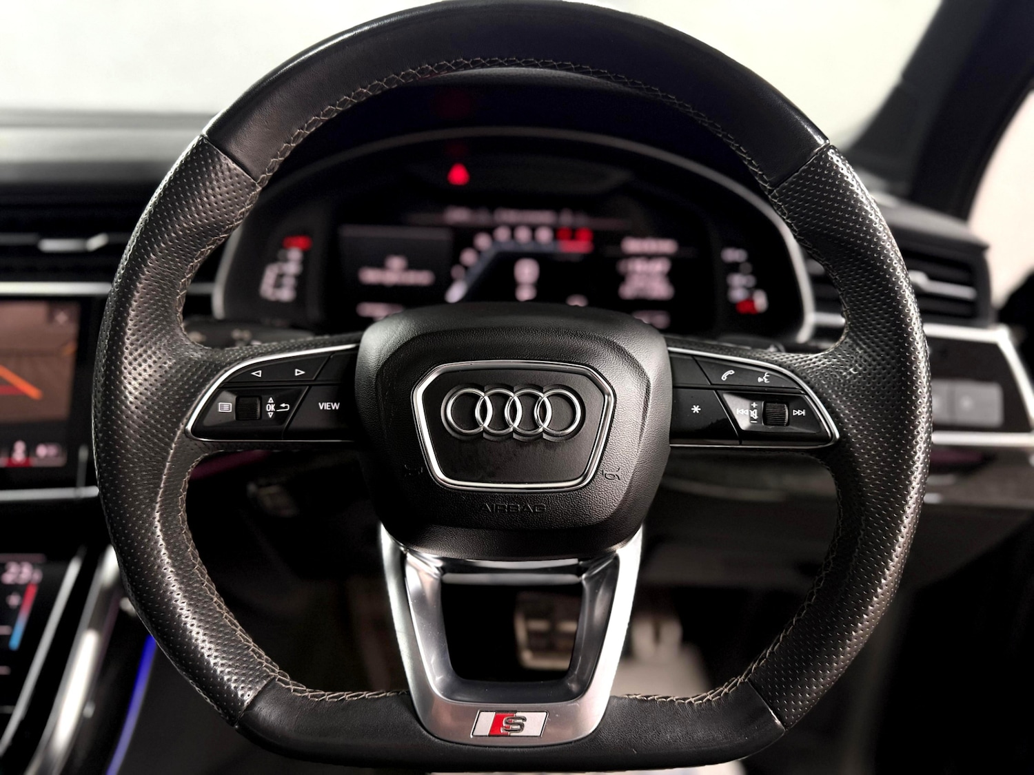 Used Audi SQ7 2021 for sale - 76671026: Photo 11