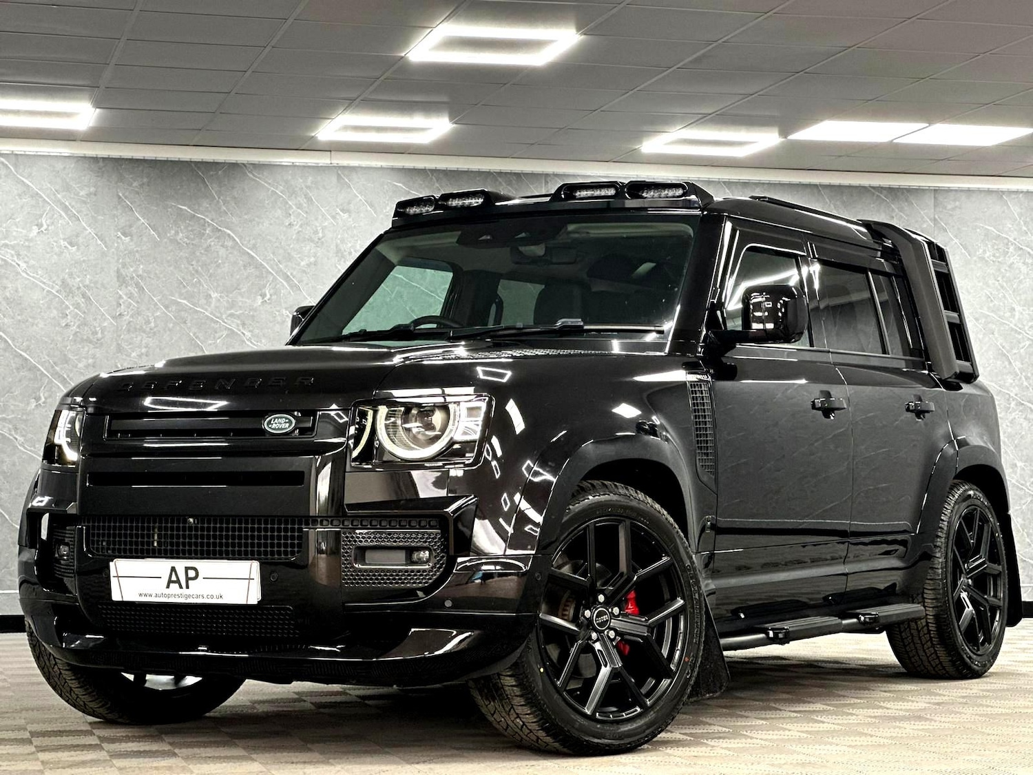 Used Land Rover Defender 2024 for sale - 76597511: Photo 3