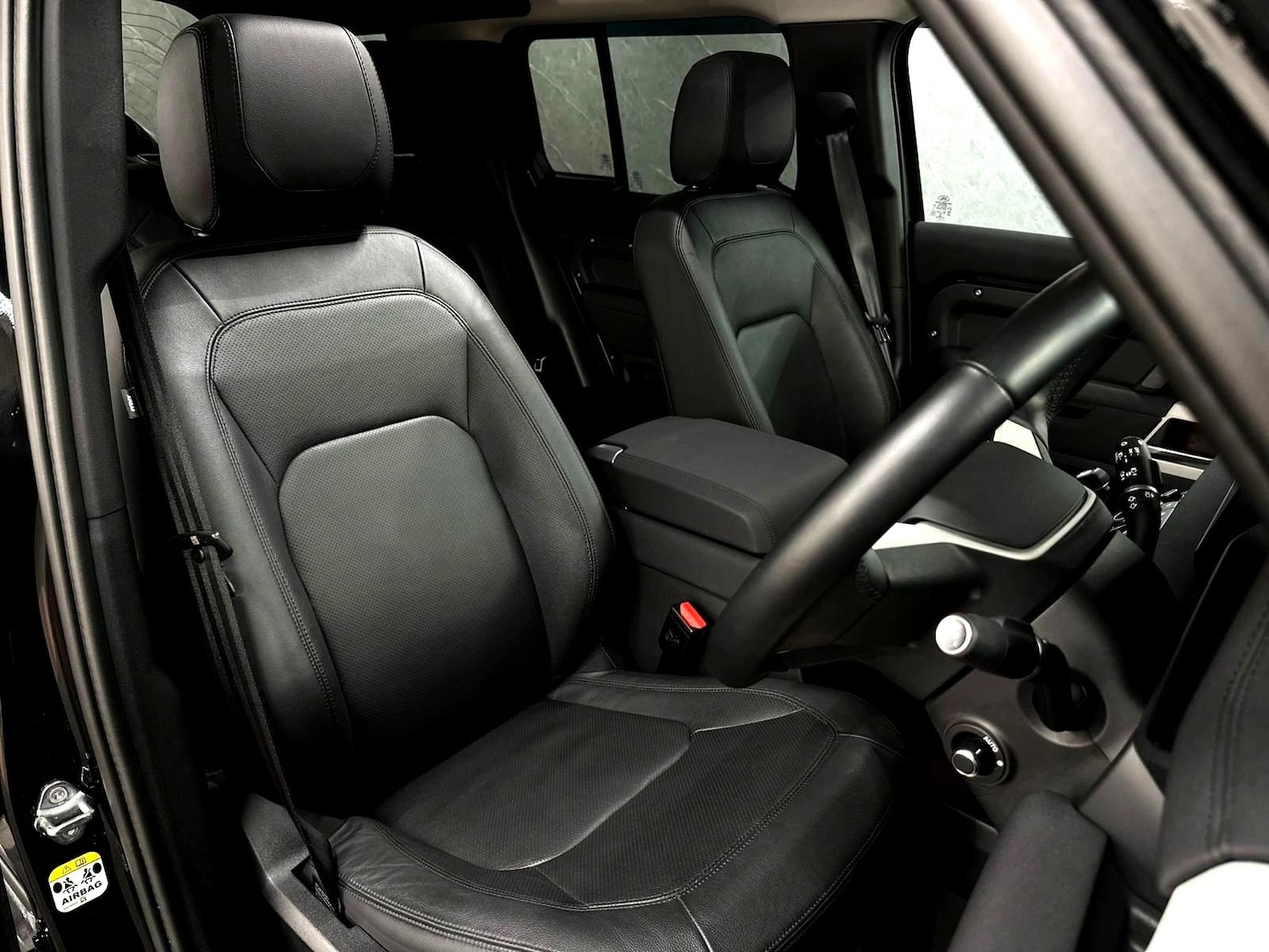 Used Land Rover Defender 2024 for sale - 76597511: Photo 32