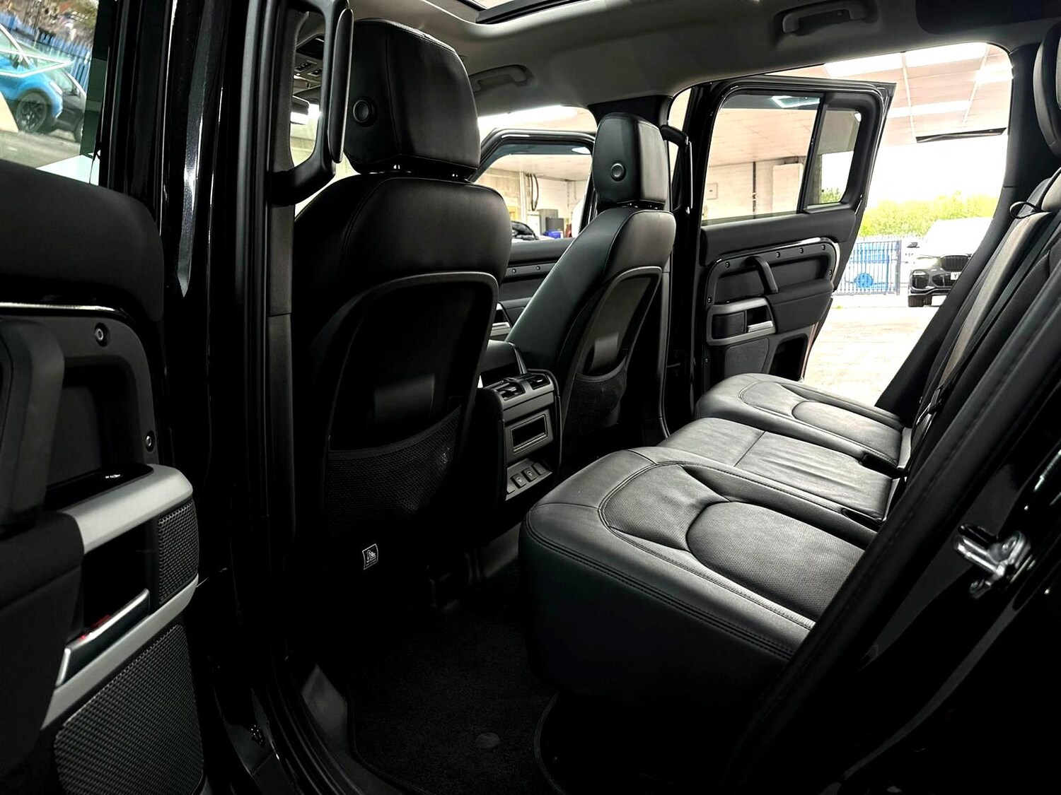 Used Land Rover Defender 2024 for sale - 76597511: Photo 34