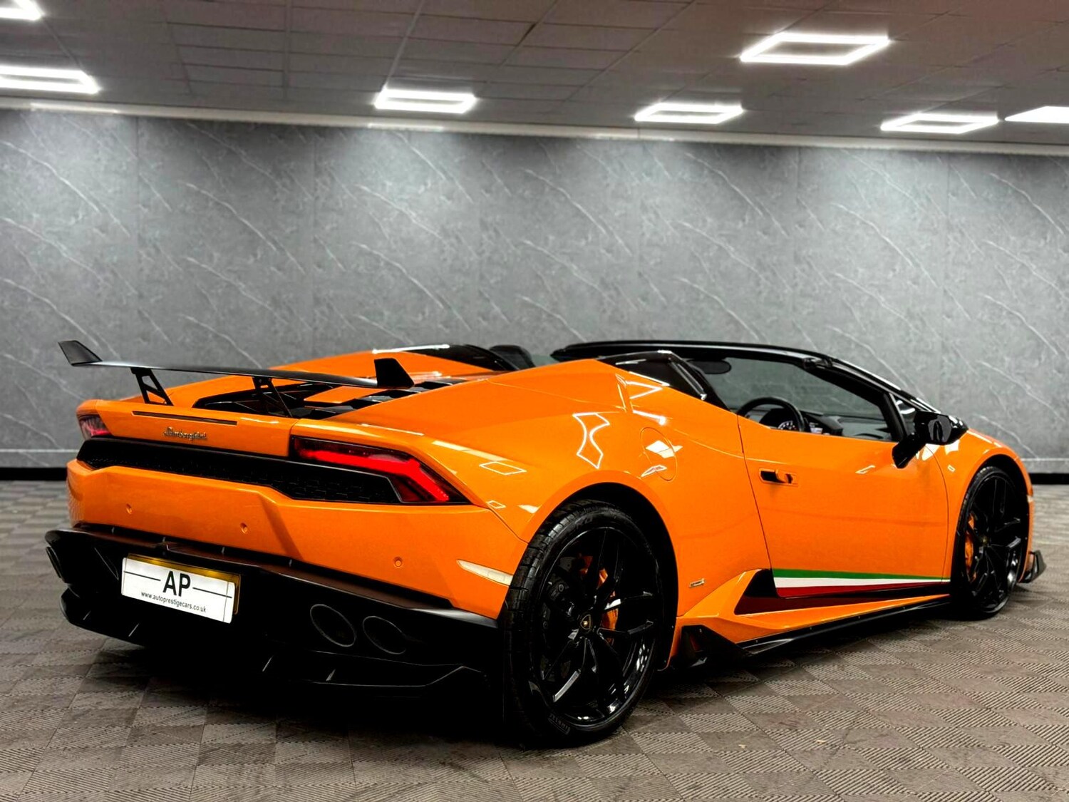 Used Lamborghini Huracan 2016 for sale - 77610742: Photo 18