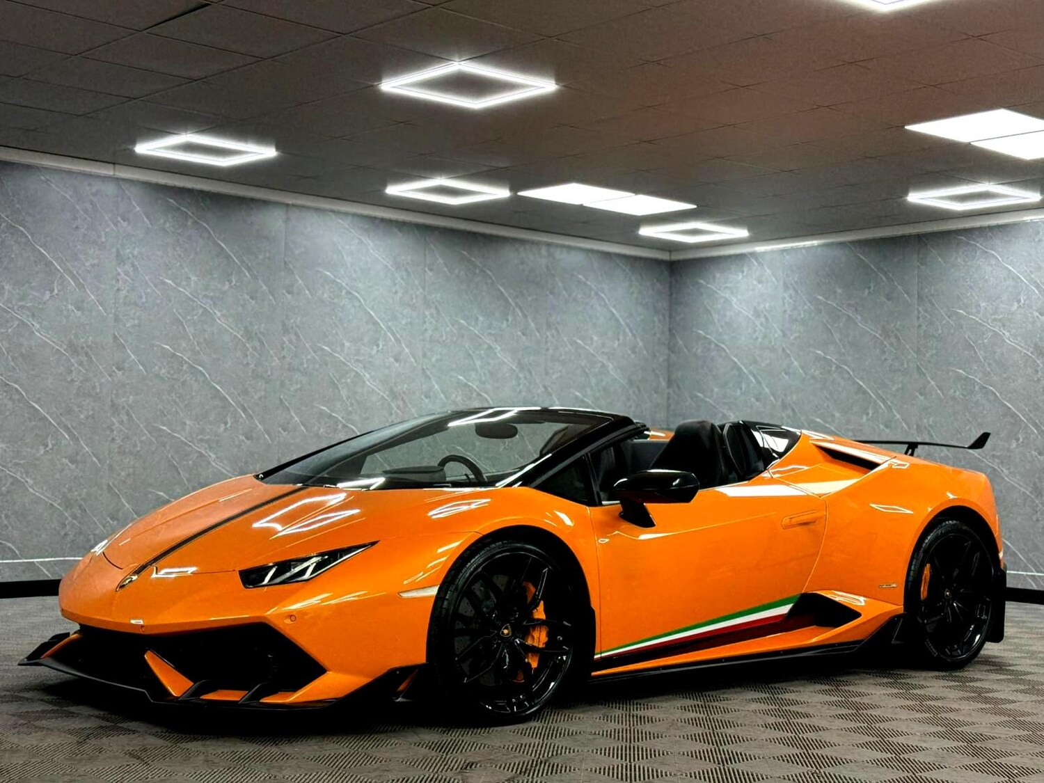 Used Lamborghini Huracan 2016 for sale - 77610742: Photo 29