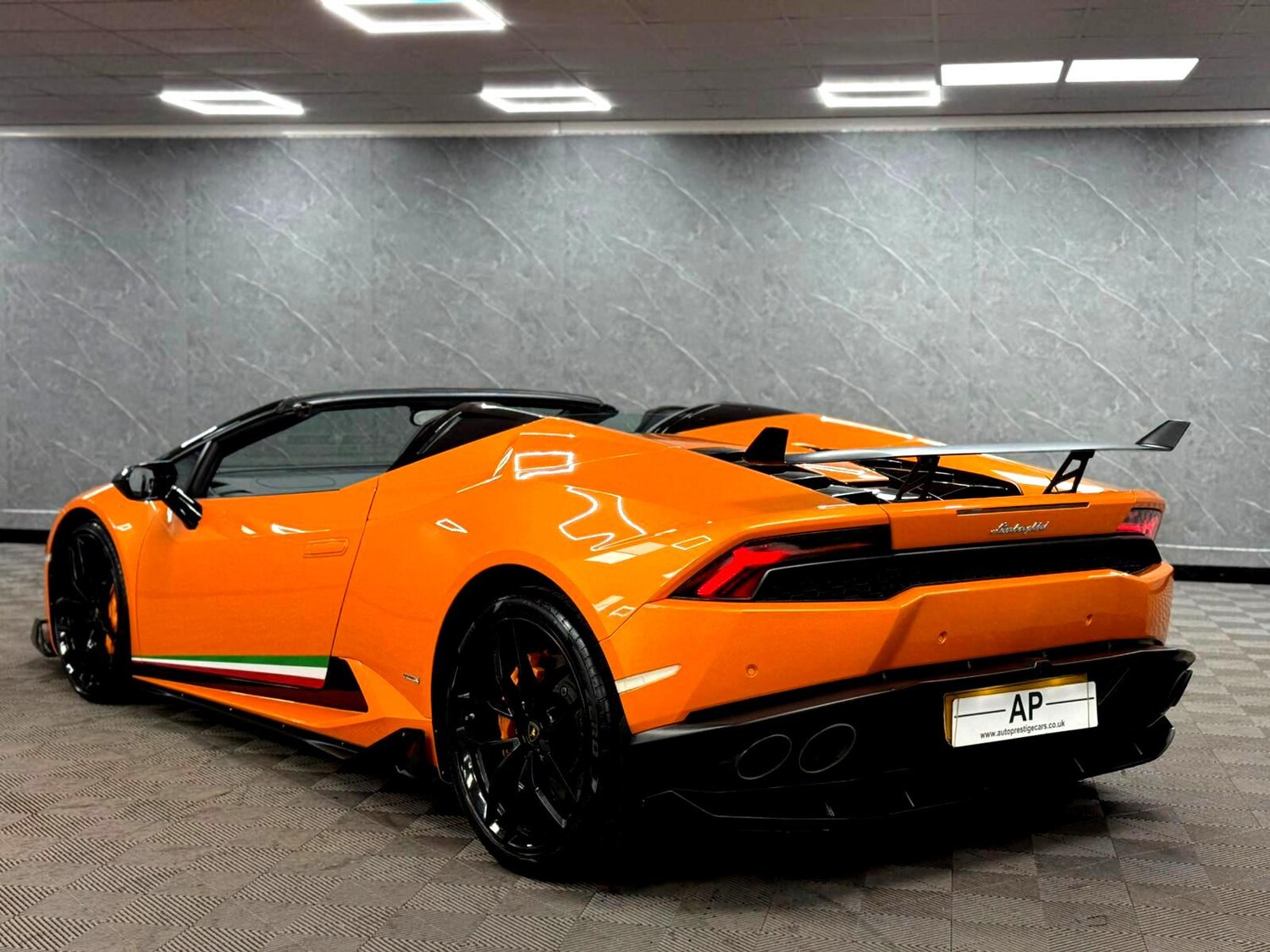 Used Lamborghini Huracan 2016 for sale - 77610742: Photo 31