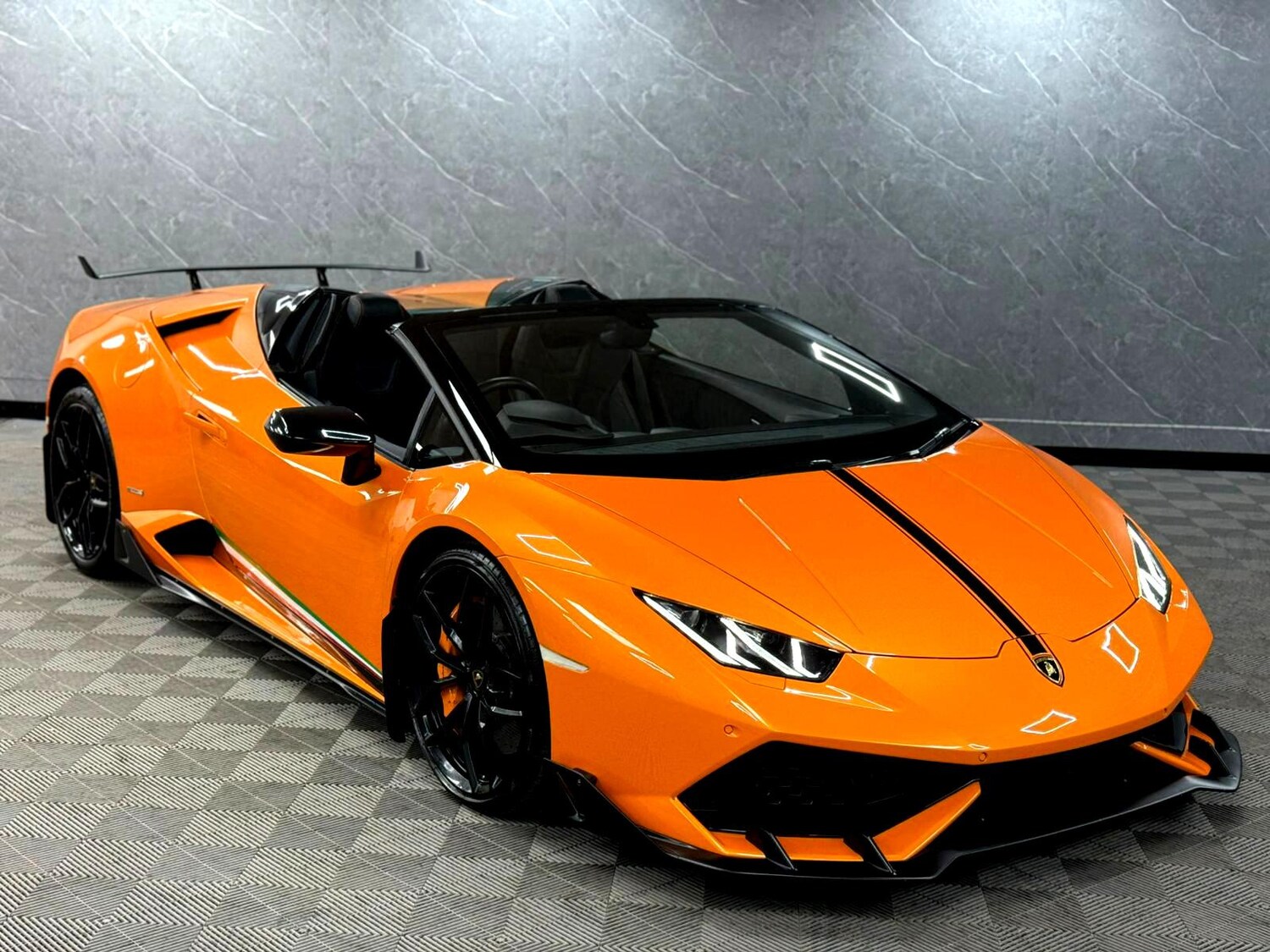 Used Lamborghini Huracan 2016 for sale - 77610742: Photo 35