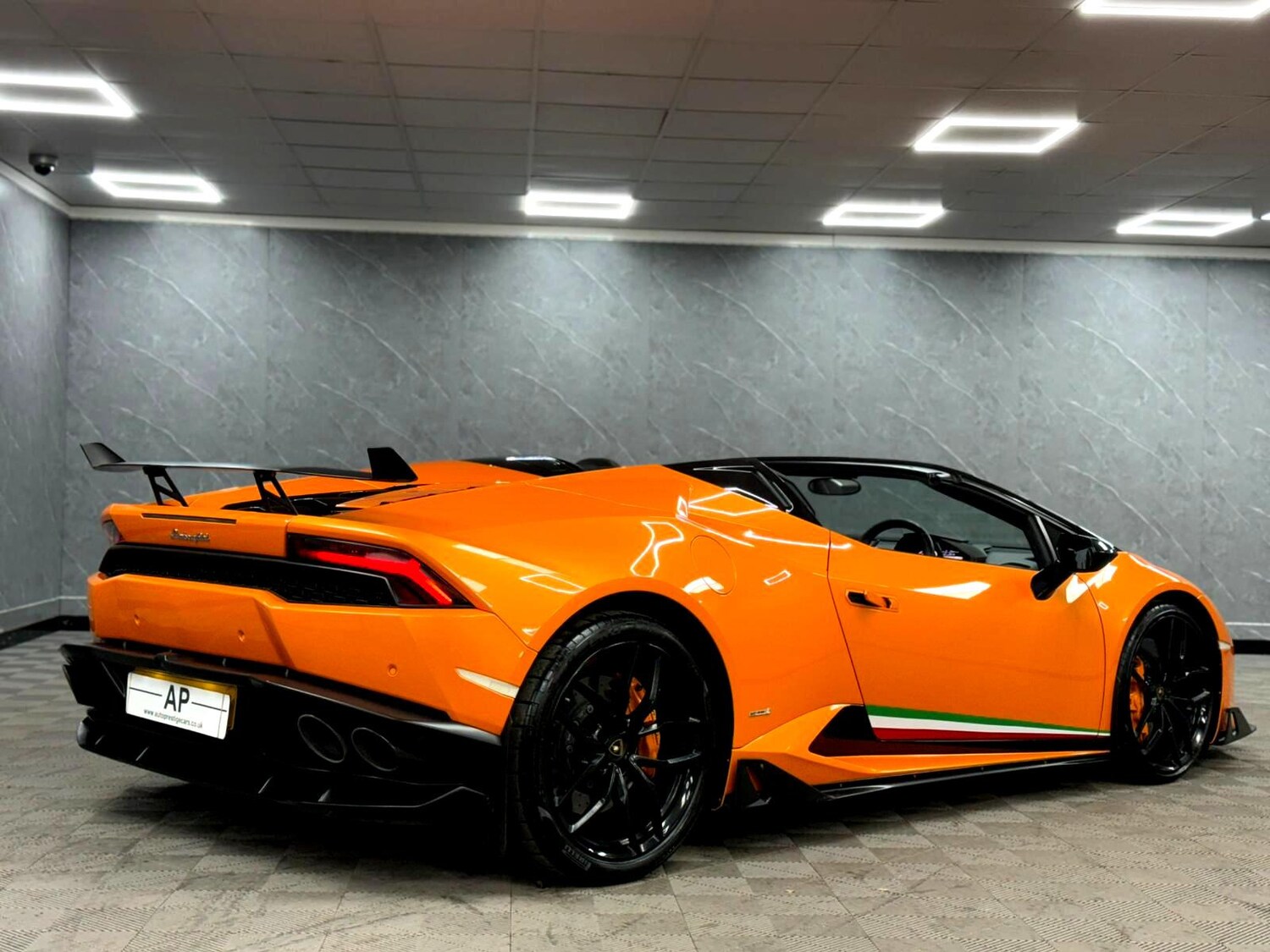 Used Lamborghini Huracan 2016 for sale - 77610742: Photo 39