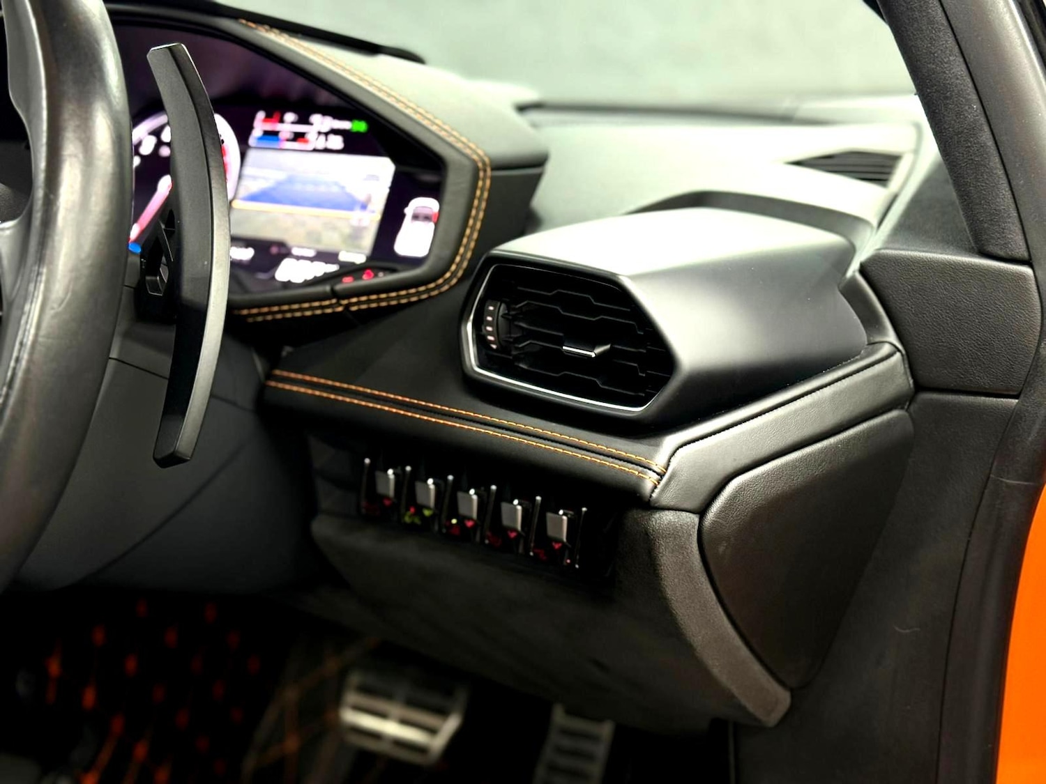 Used Lamborghini Huracan 2016 for sale - 77610742: Photo 43