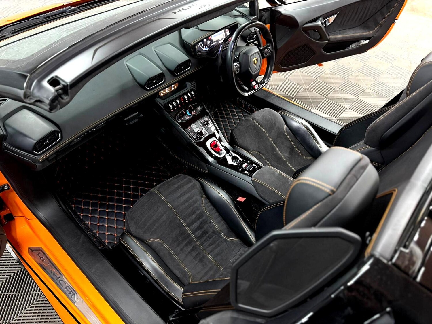 Used Lamborghini Huracan 2016 for sale - 77610742: Photo 48