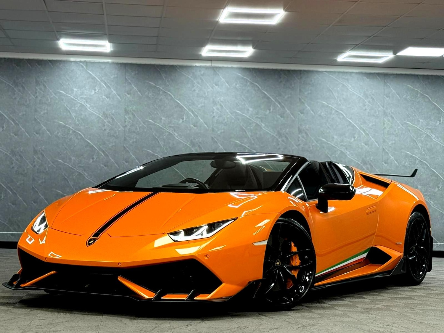 Used Lamborghini Huracan 2016 for sale - 77610742: Photo 5