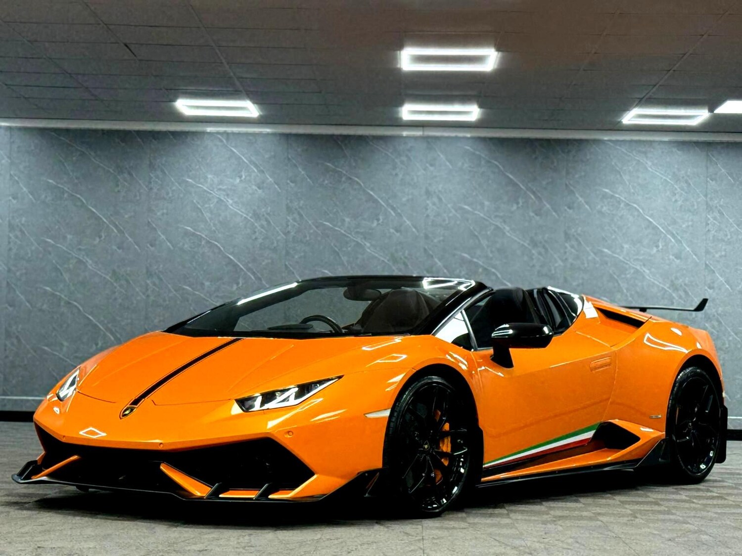 Used Lamborghini Huracan 2016 for sale - 77610742: Photo 8