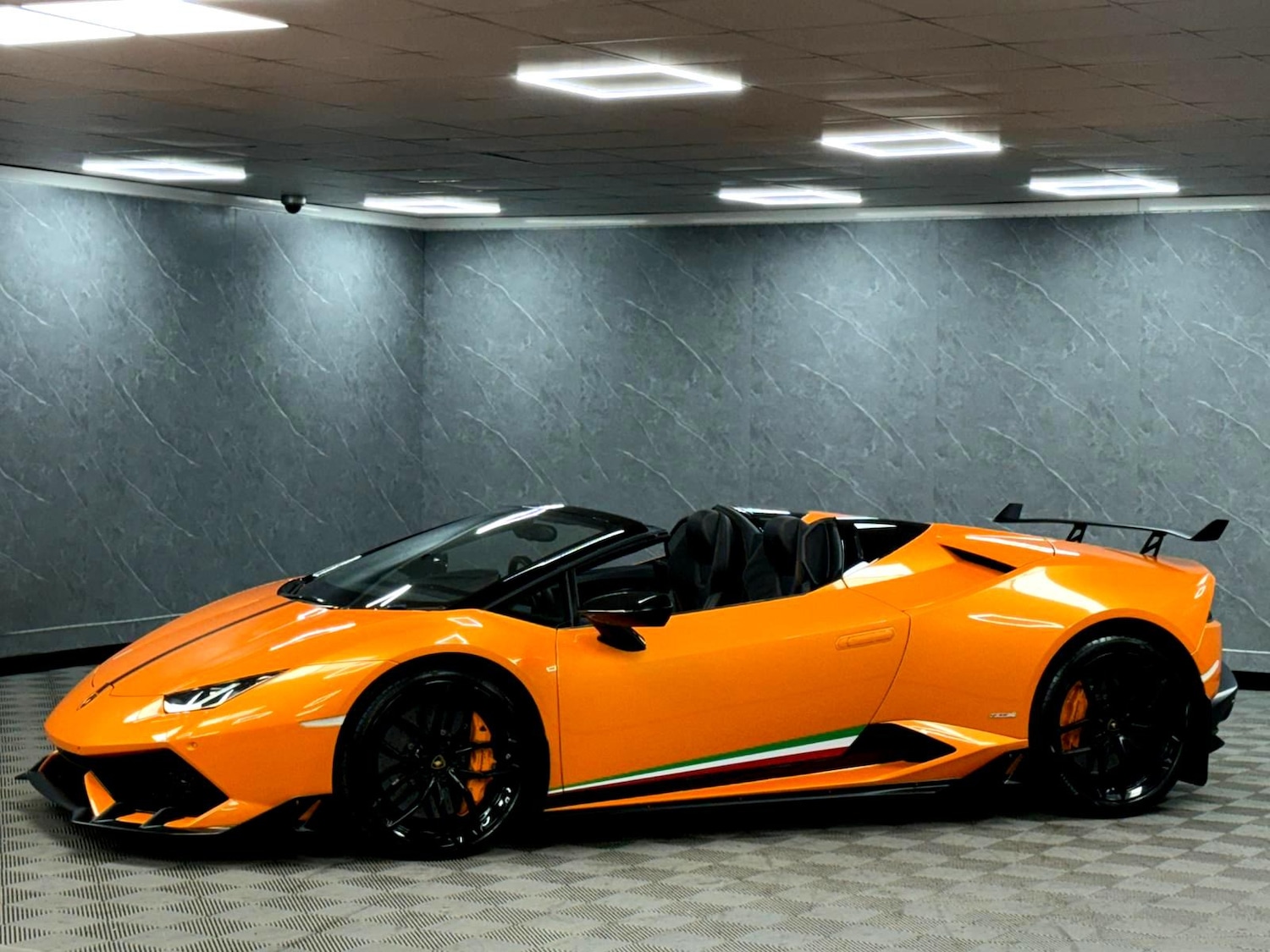 Used Lamborghini Huracan 2016 for sale - 77610742: Photo 9