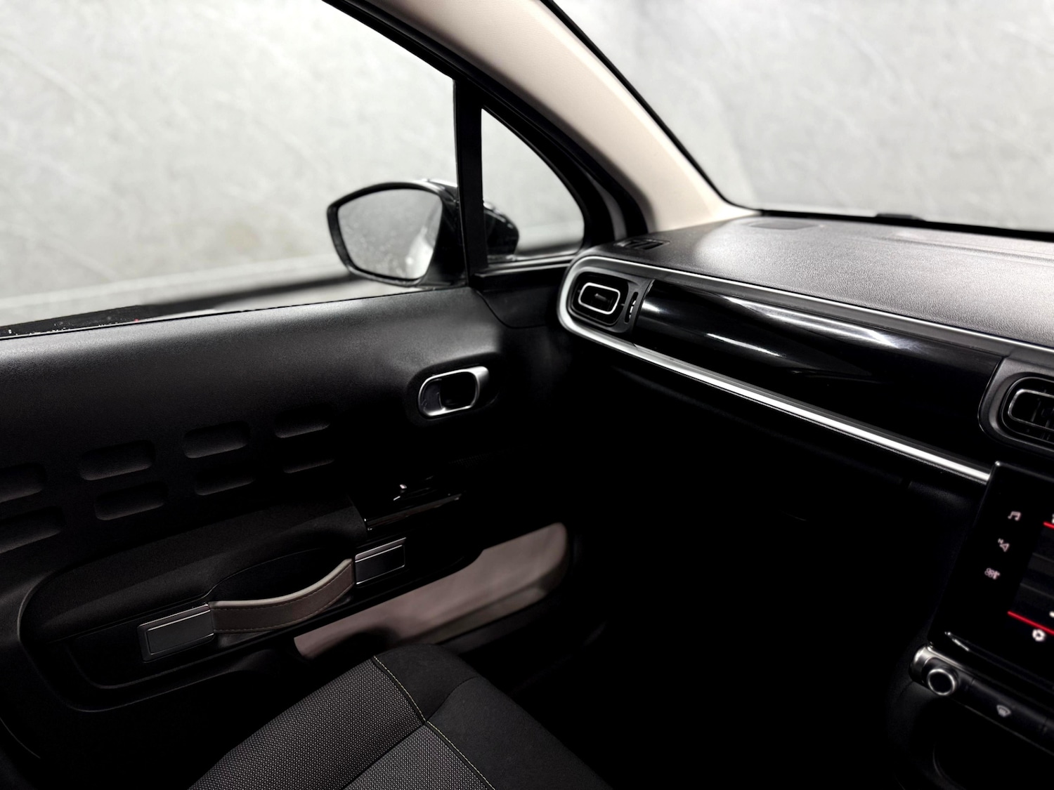 Used Citroen C3 2019 for sale - 76947128: Photo 27