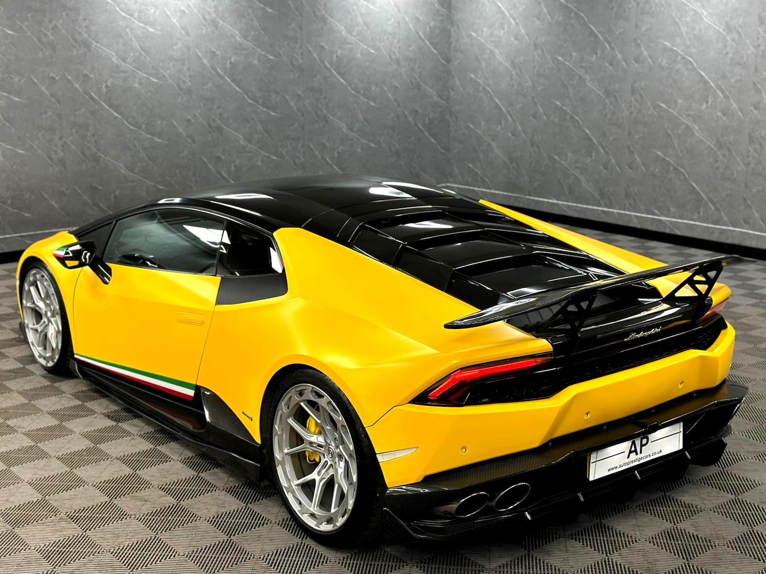 Used Lamborghini Huracan 2015 for sale - 77831347: Photo 21