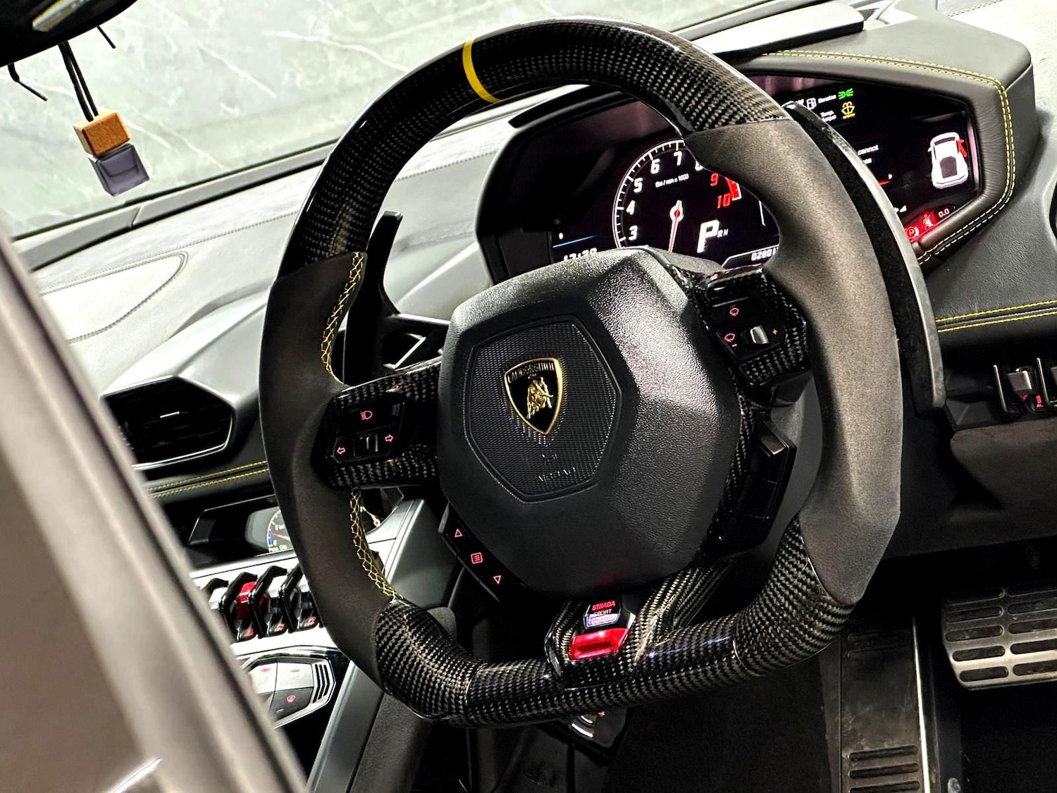 Used Lamborghini Huracan 2015 for sale - 77831347: Photo 23