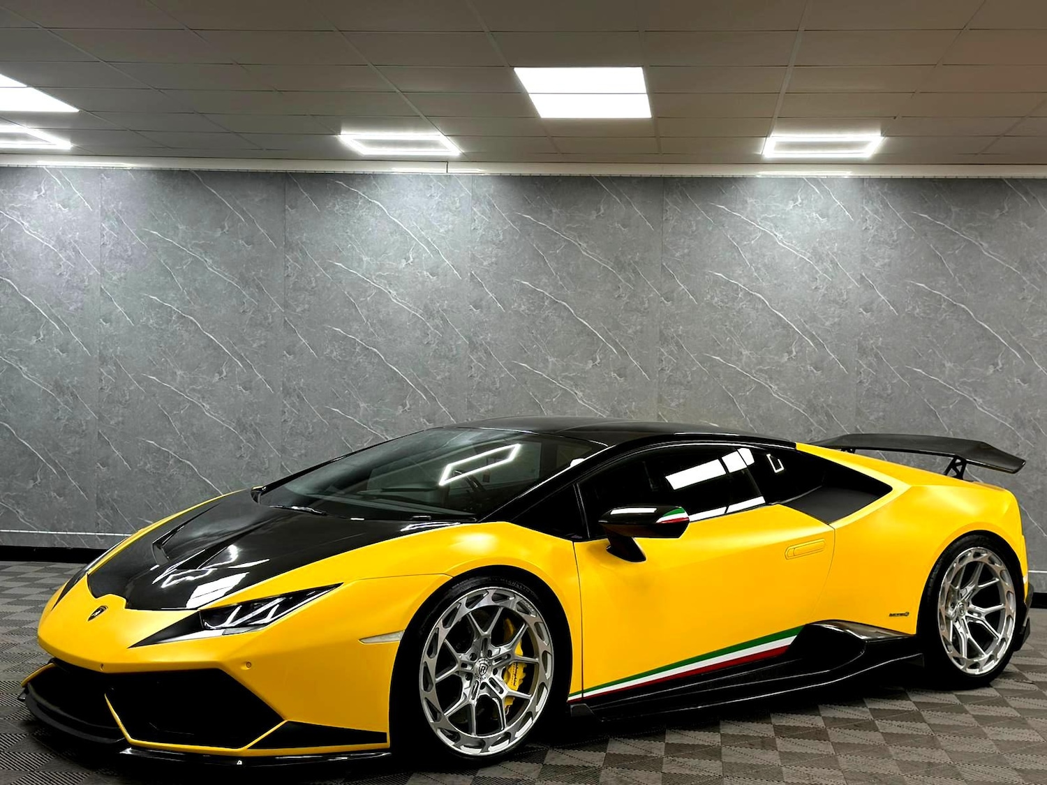 Used Lamborghini Huracan 2015 for sale - 77831347: Photo 31