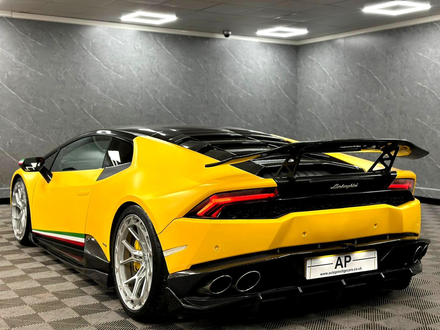 Used Lamborghini Huracan 2015 for sale - 77831347: Photo 42