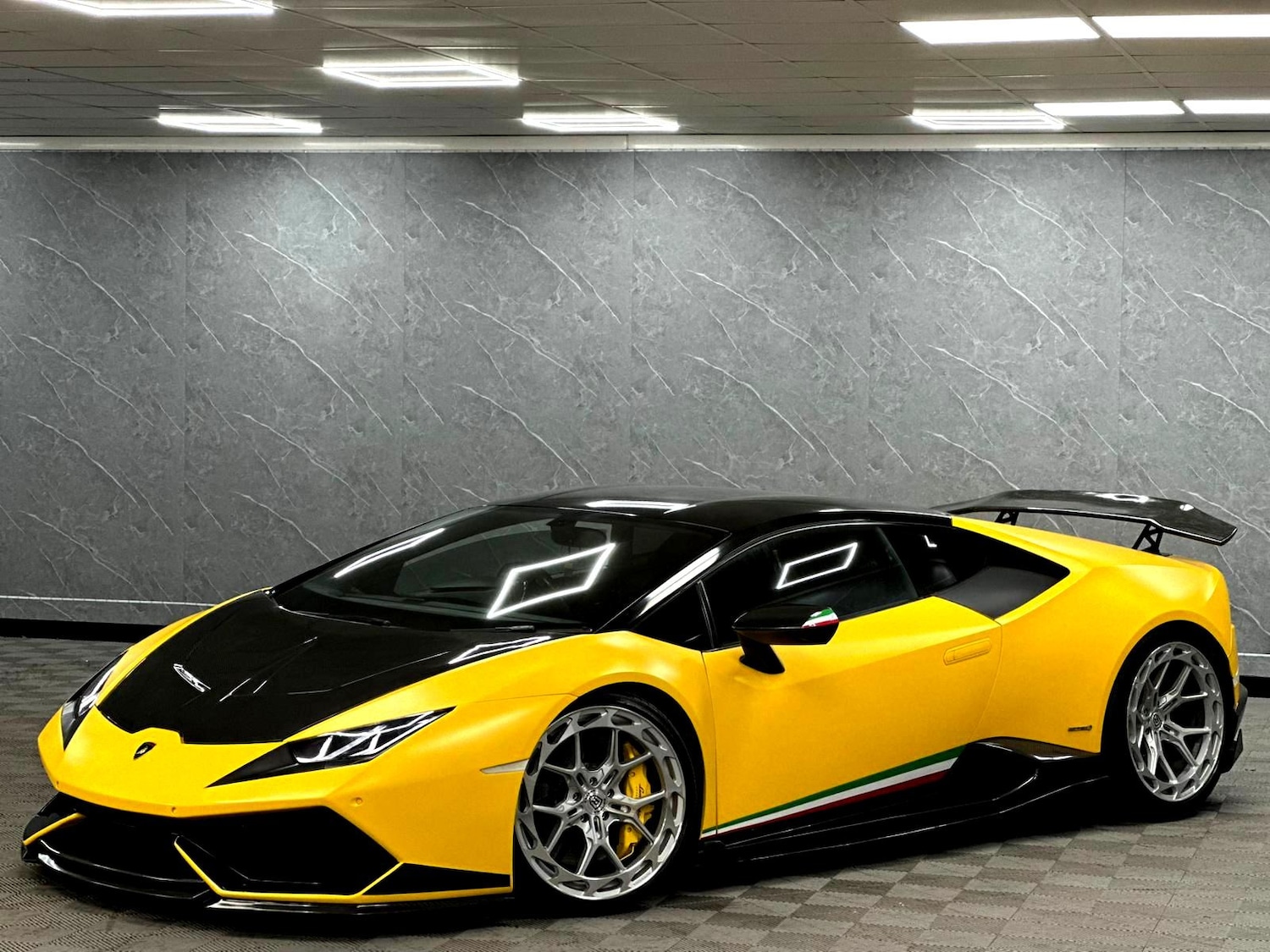 Used Lamborghini Huracan 2015 for sale - 77831347: Photo 53