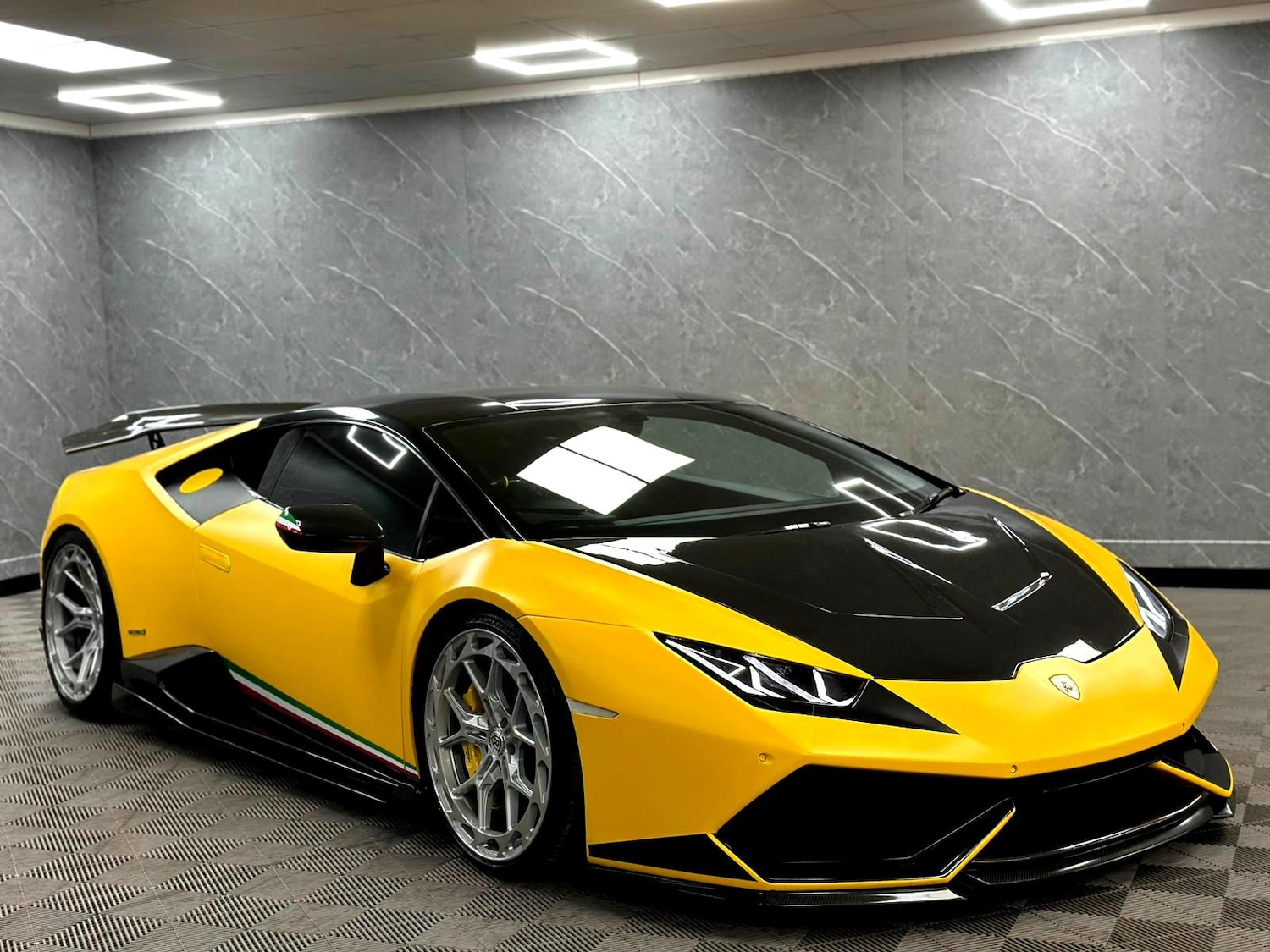 Used Lamborghini Huracan 2015 for sale - 77831347: Photo 60