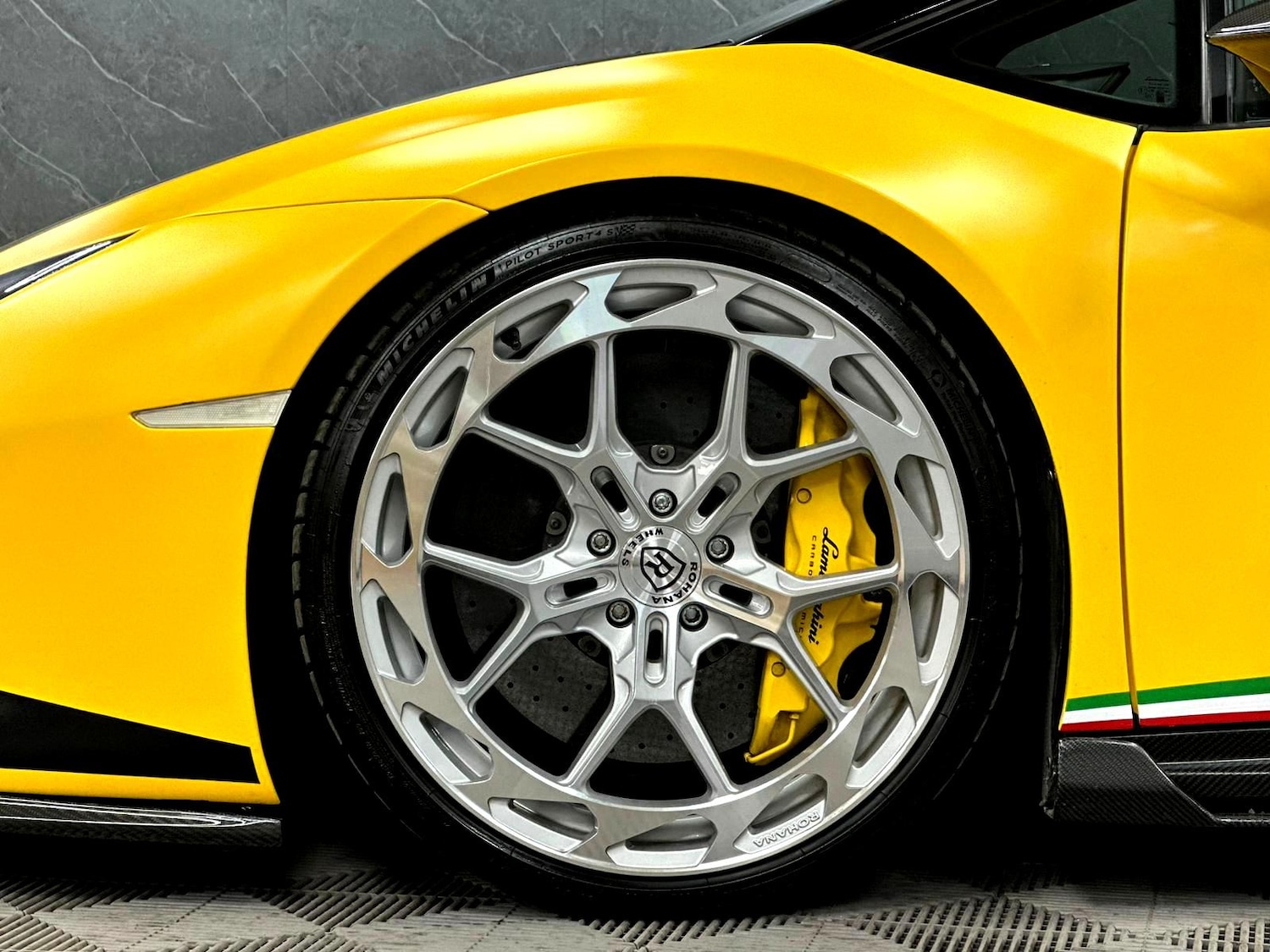 Used Lamborghini Huracan 2015 for sale - 77831347: Photo 62