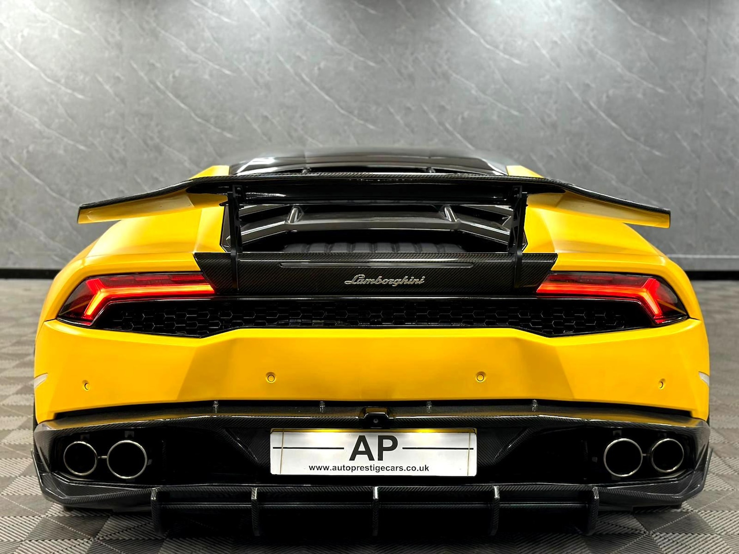 Used Lamborghini Huracan 2015 for sale - 77831347: Photo 8