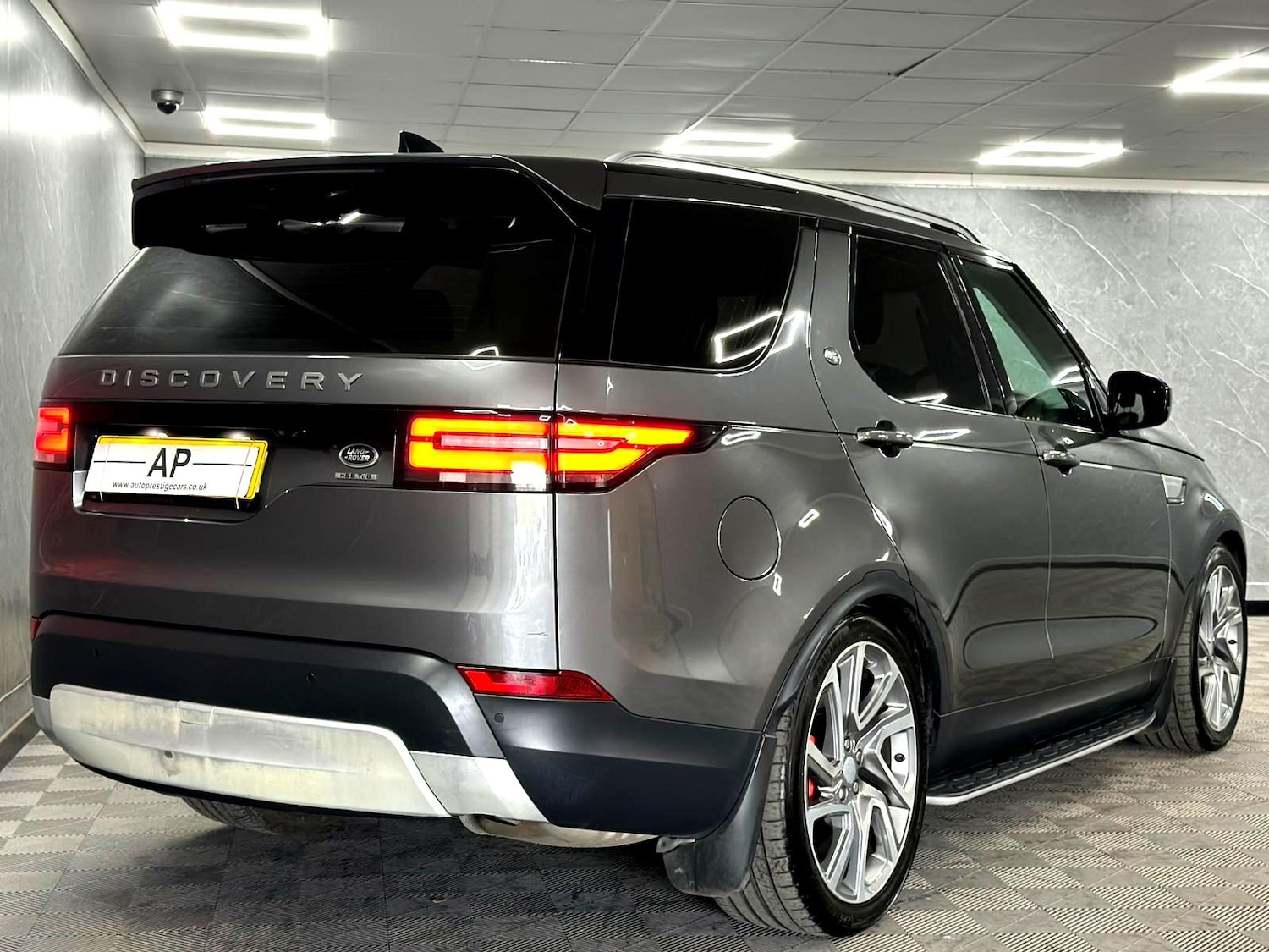 Used Land Rover Discovery 2017 for sale - 78099018: Photo 14