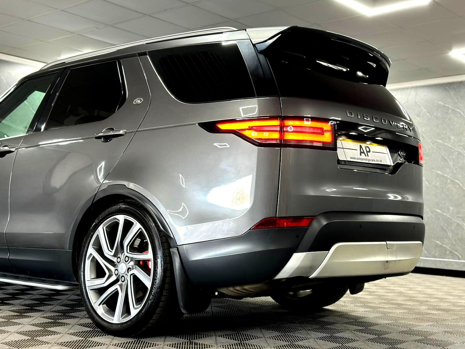 Used Land Rover Discovery 2017 for sale - 78099018: Photo 17