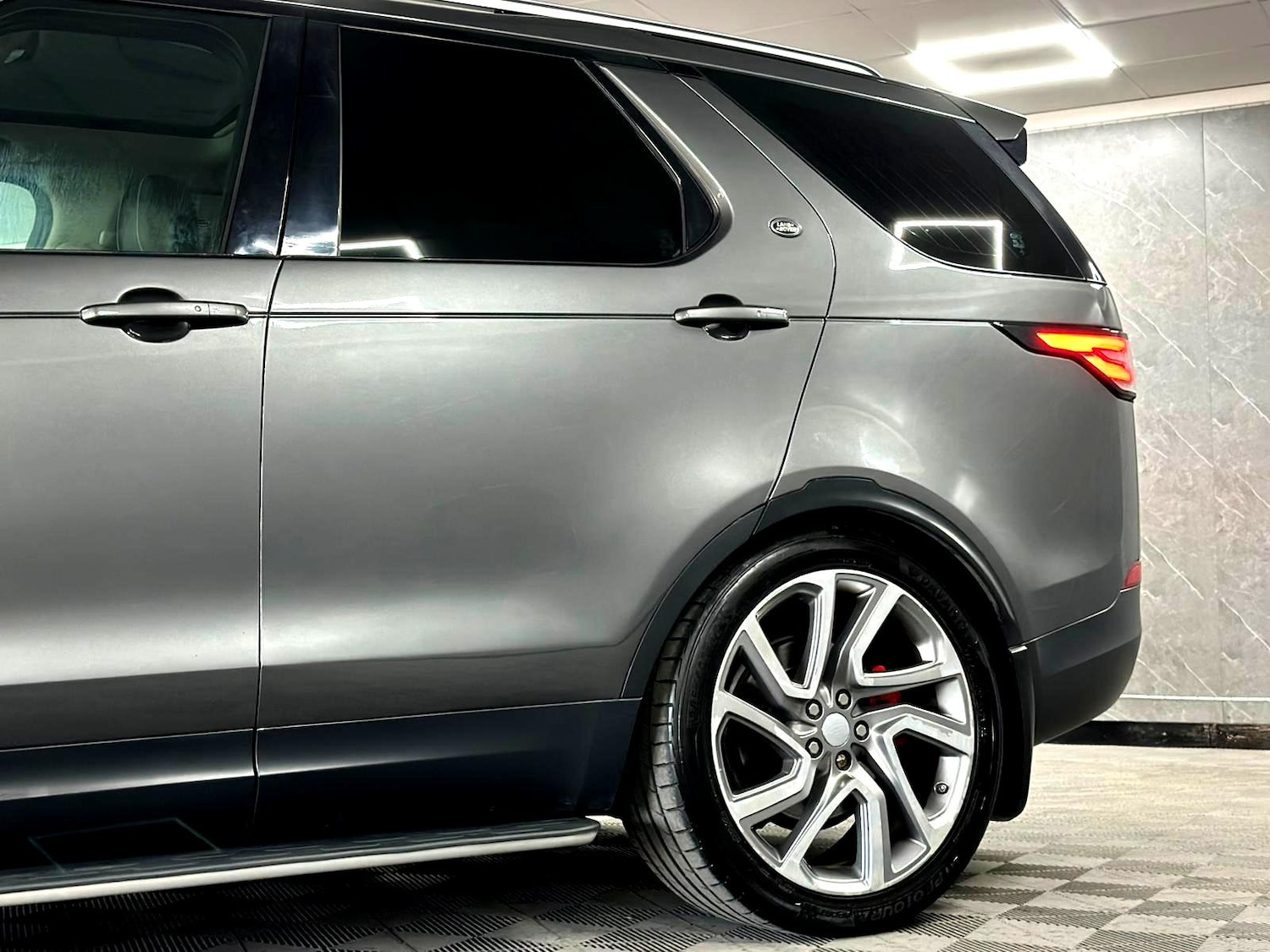 Used Land Rover Discovery 2017 for sale - 78099018: Photo 21