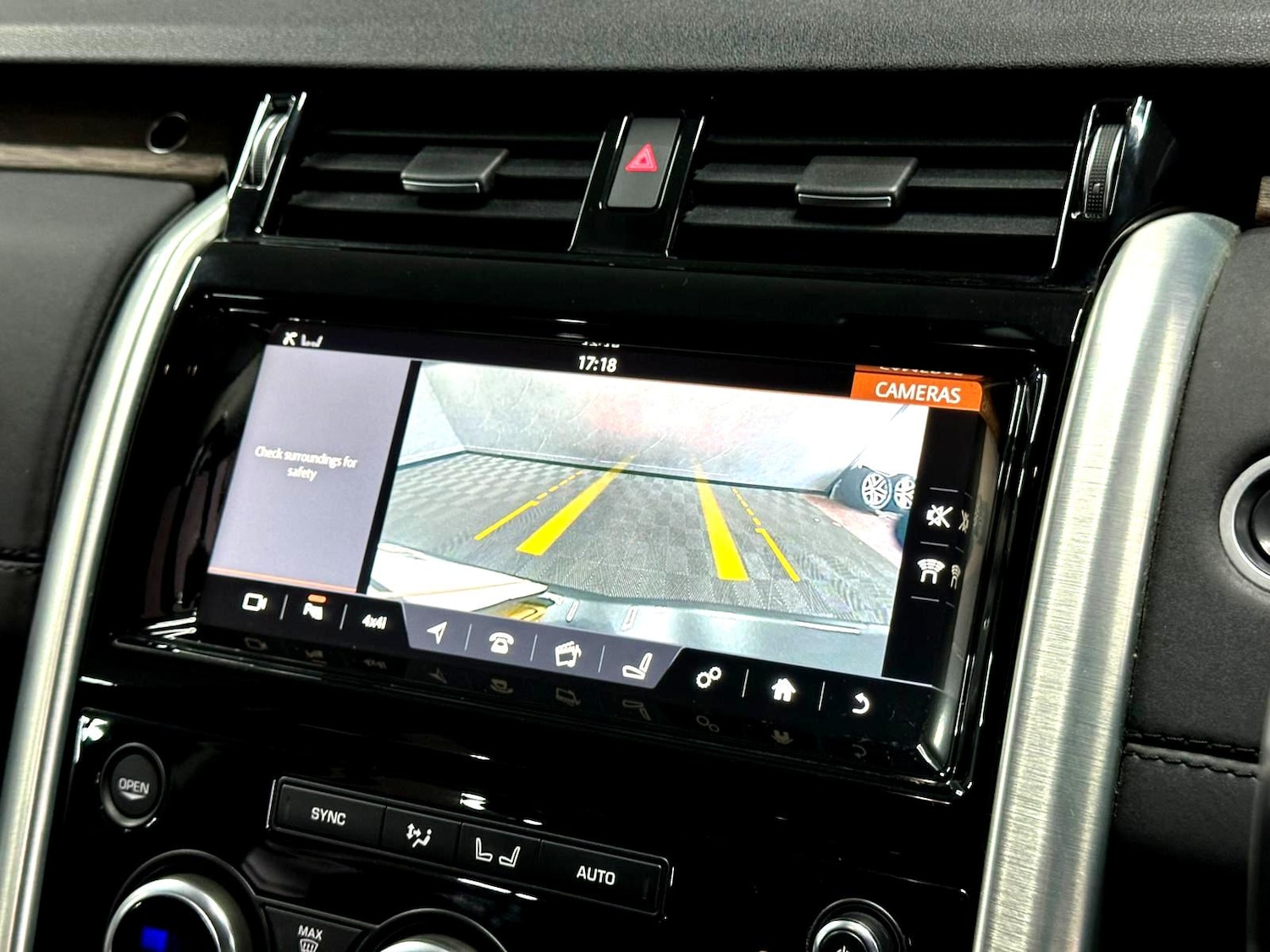 Used Land Rover Discovery 2017 for sale - 78099018: Photo 43