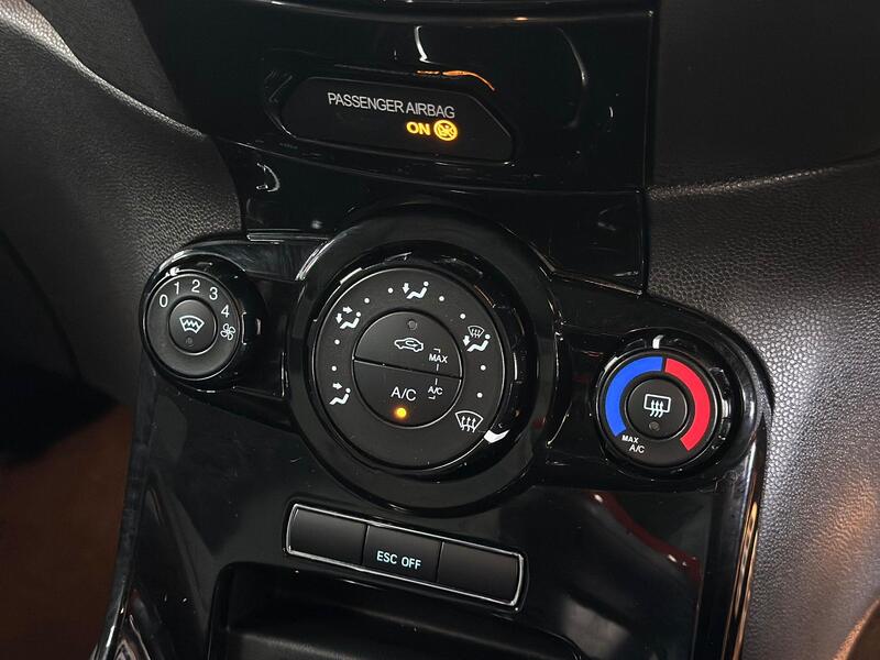 Used Ford Fiesta 2013 for sale - 78220741: Photo 23