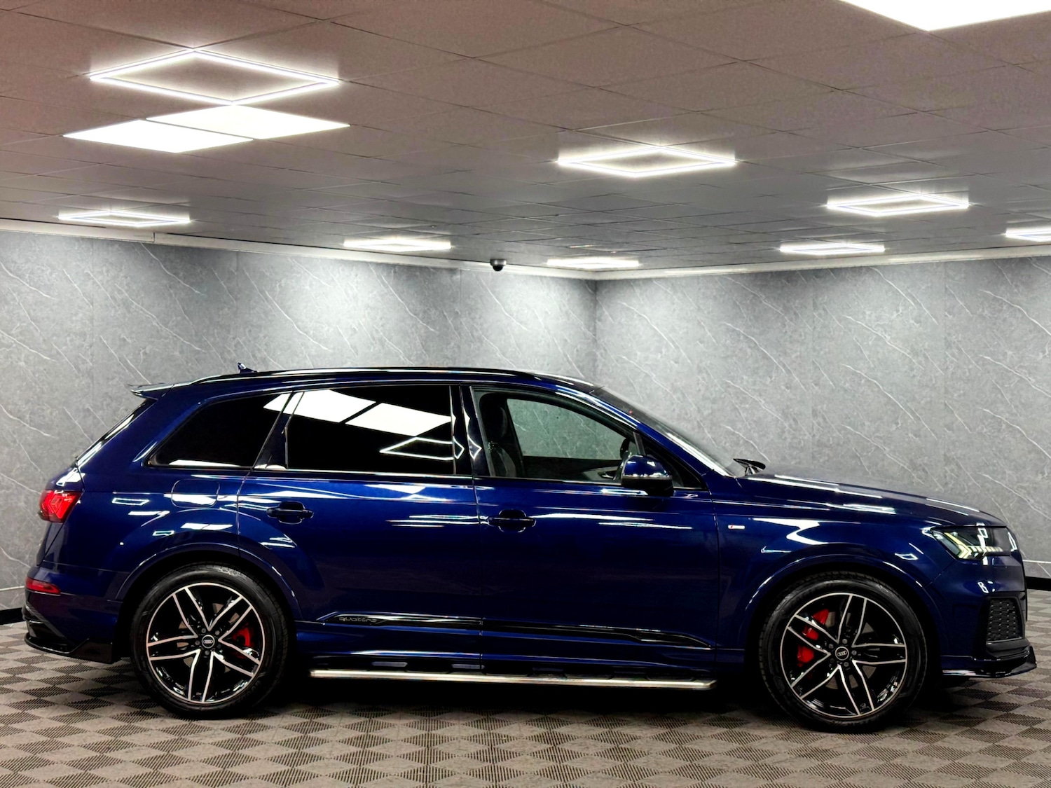 Used Audi Q7 2020 for sale - 76671033: Photo 30