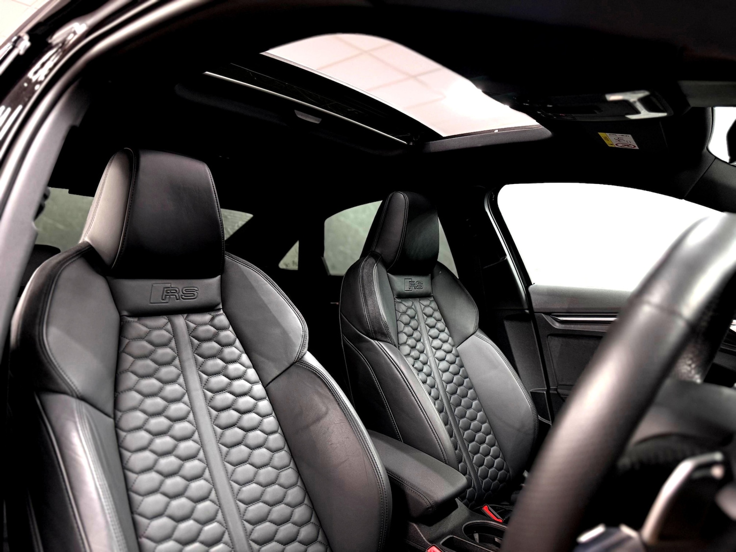 Used Audi RS3 2023 for sale - 76407750: Photo 37