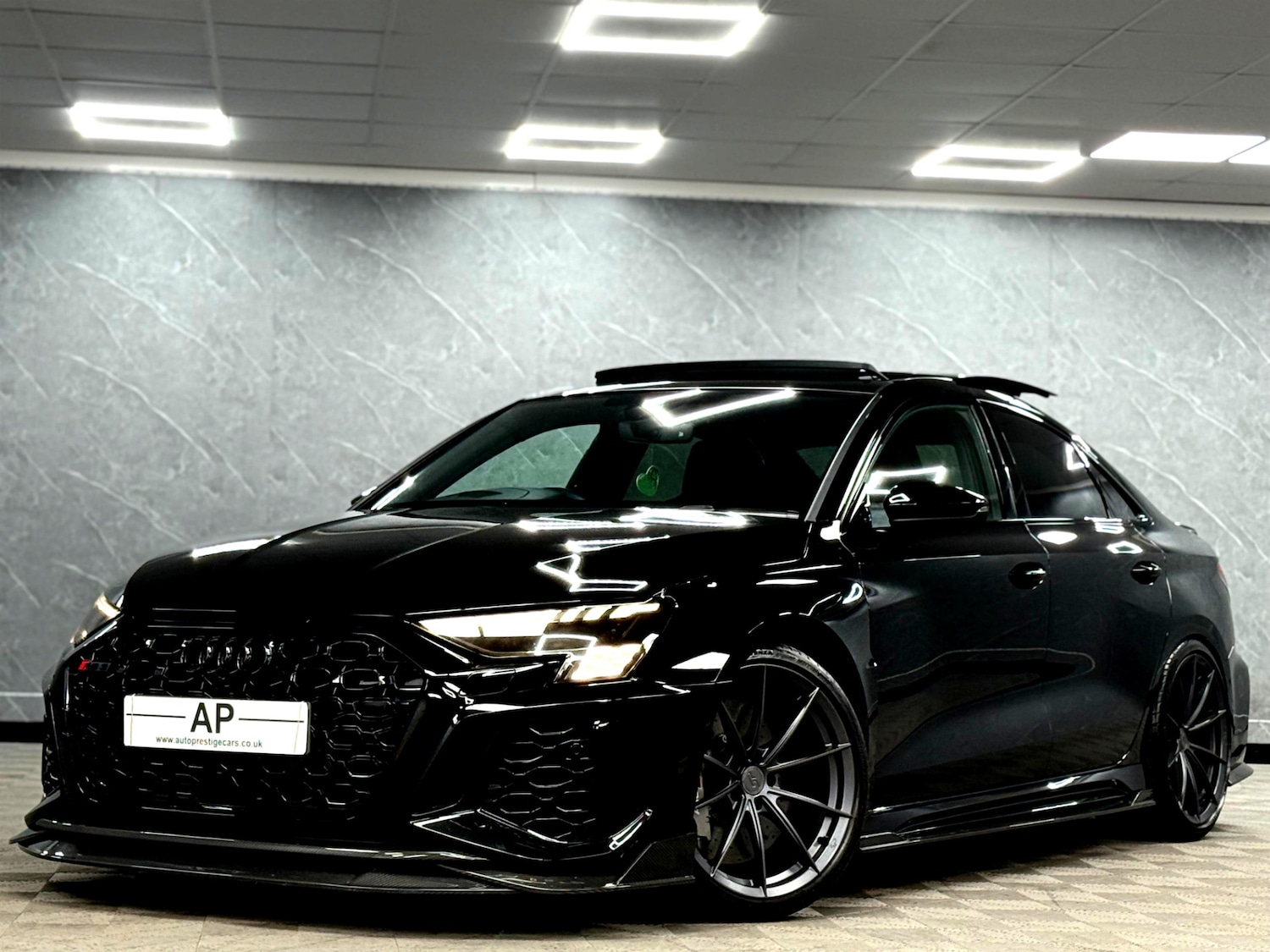 Used Audi RS3 2023 for sale - 76407750: Photo 4